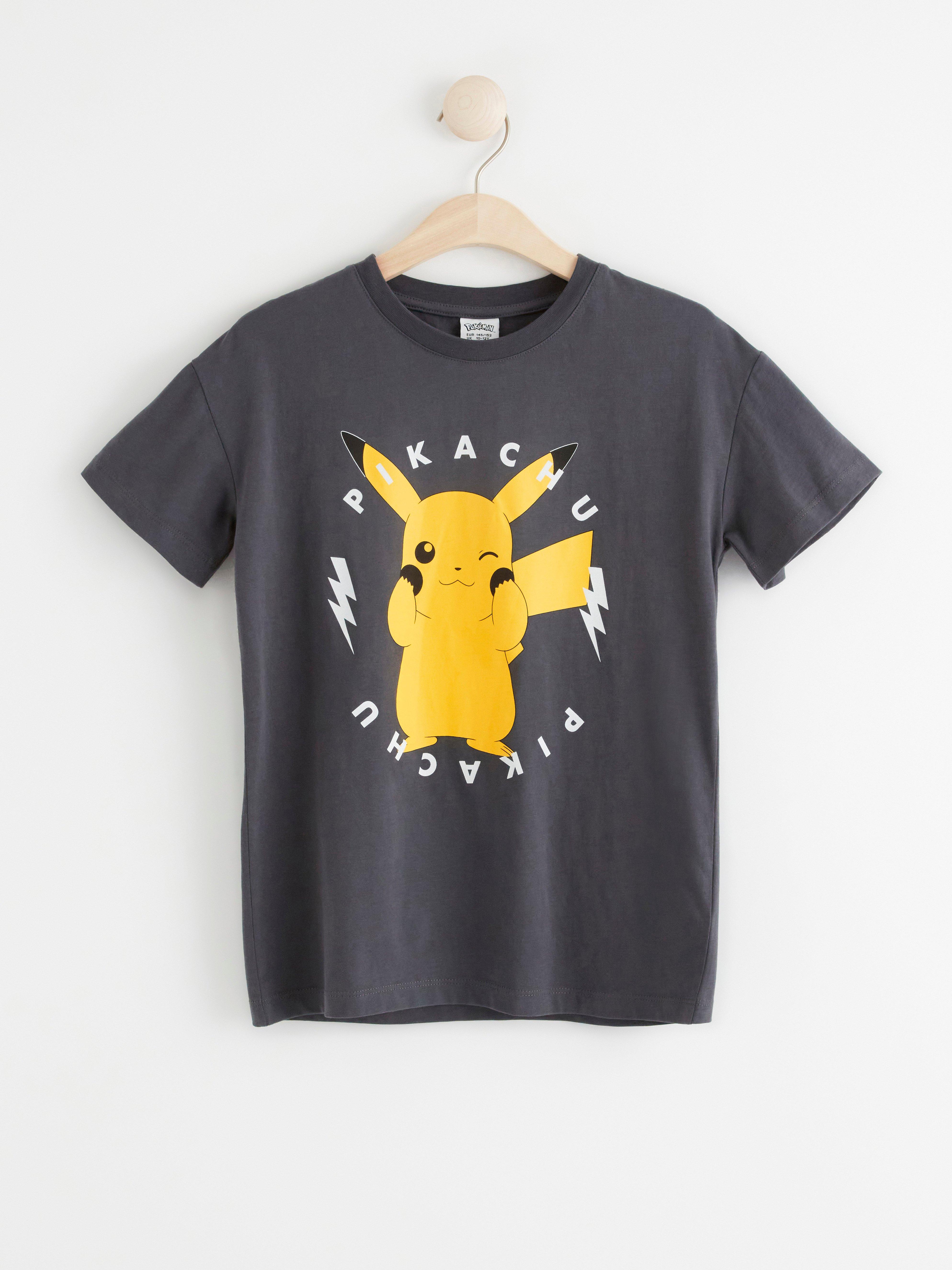 T-shirt med Pokémon
