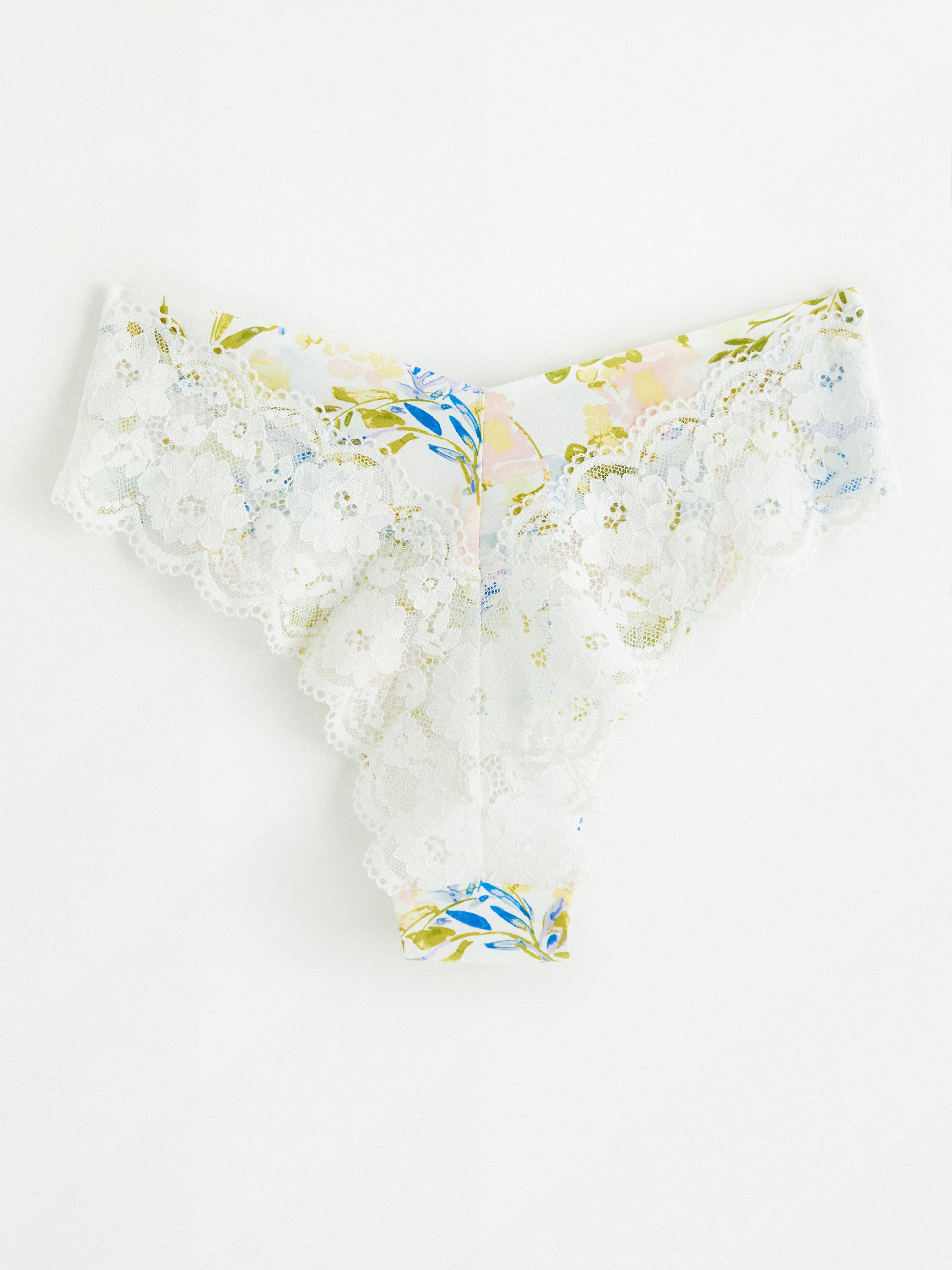 Brazilian Regular - Lingerie - White
