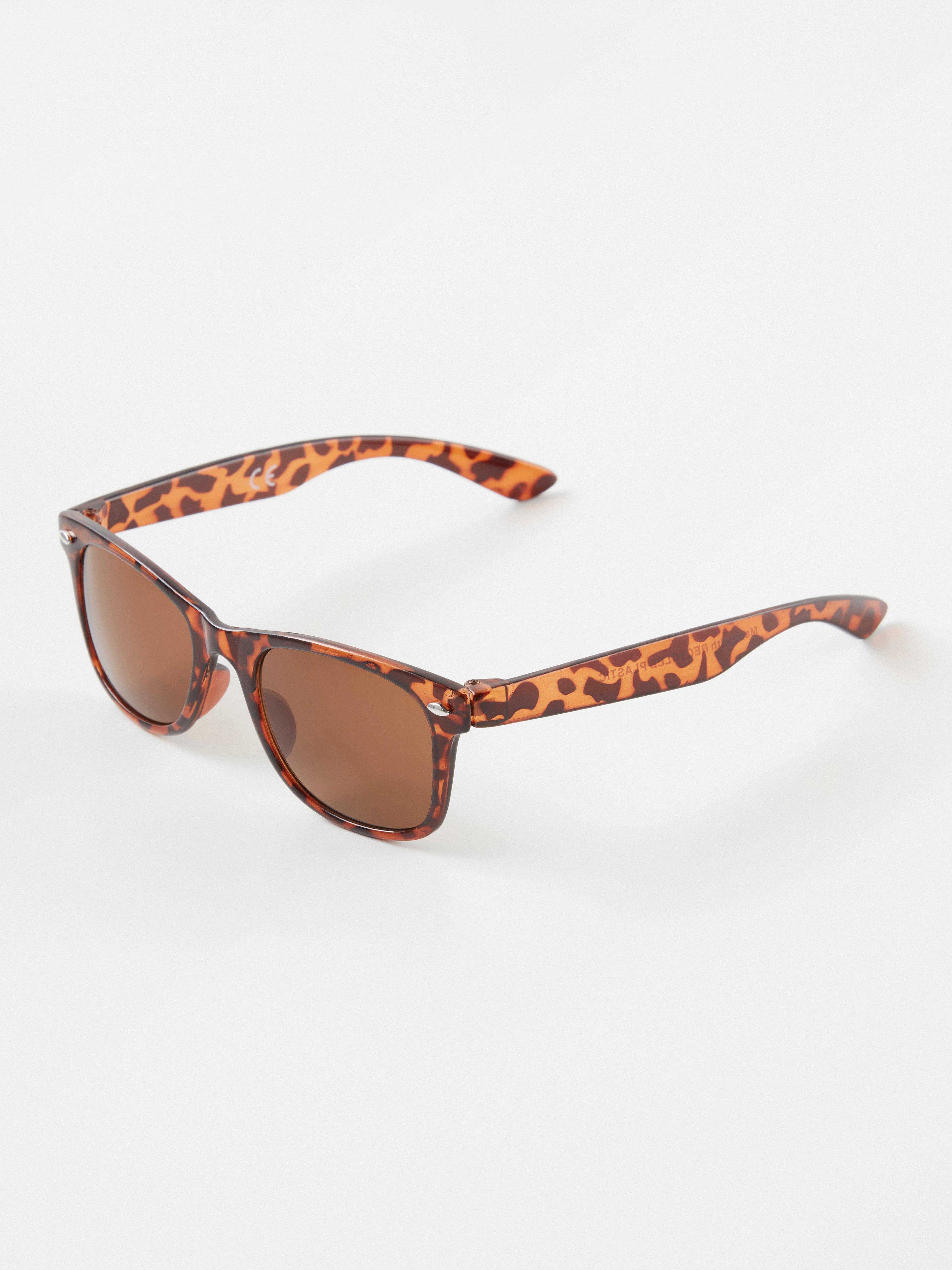 branded wayfarer sunglasses