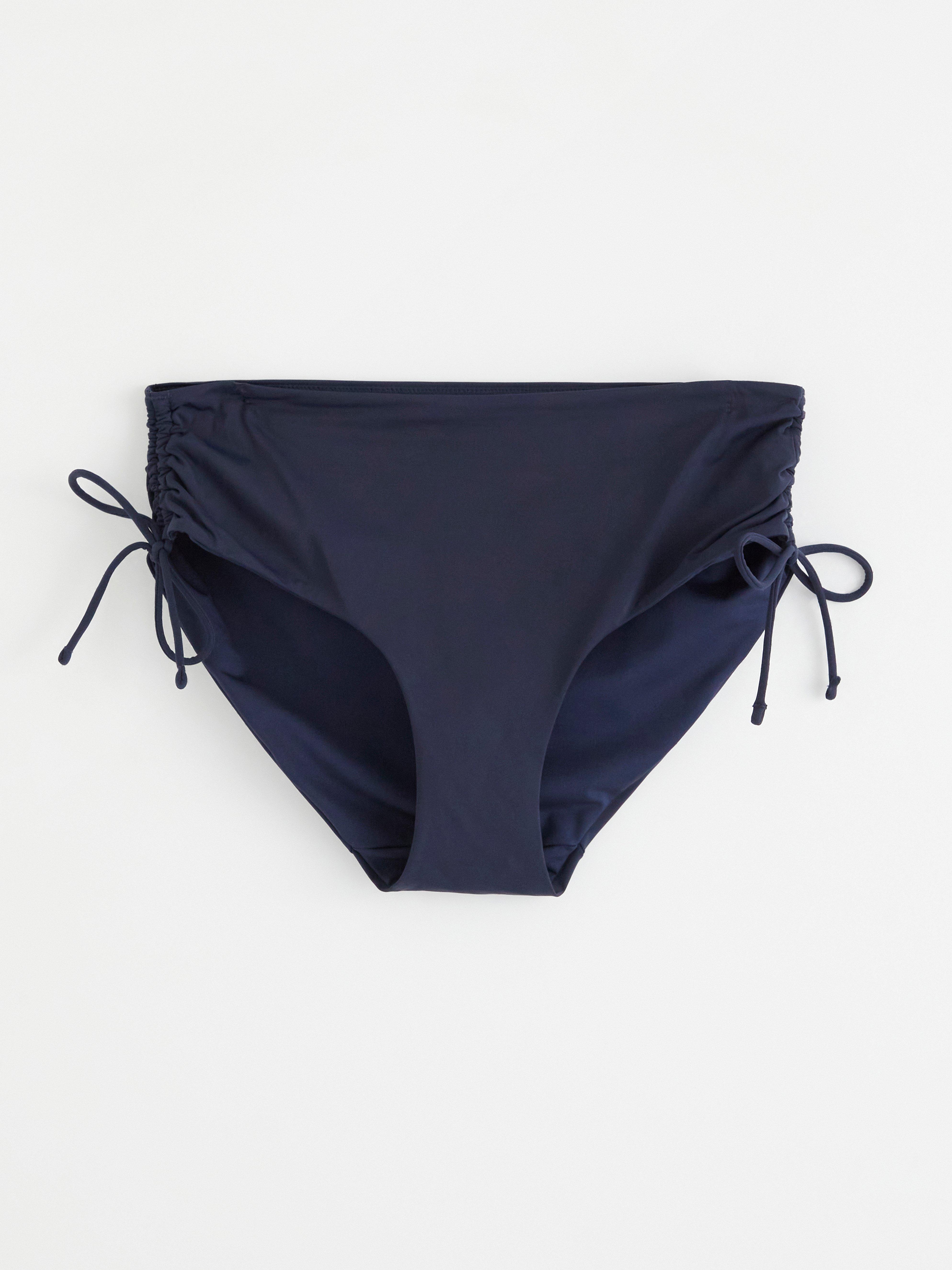 Bikinitruse med middels høyt liv