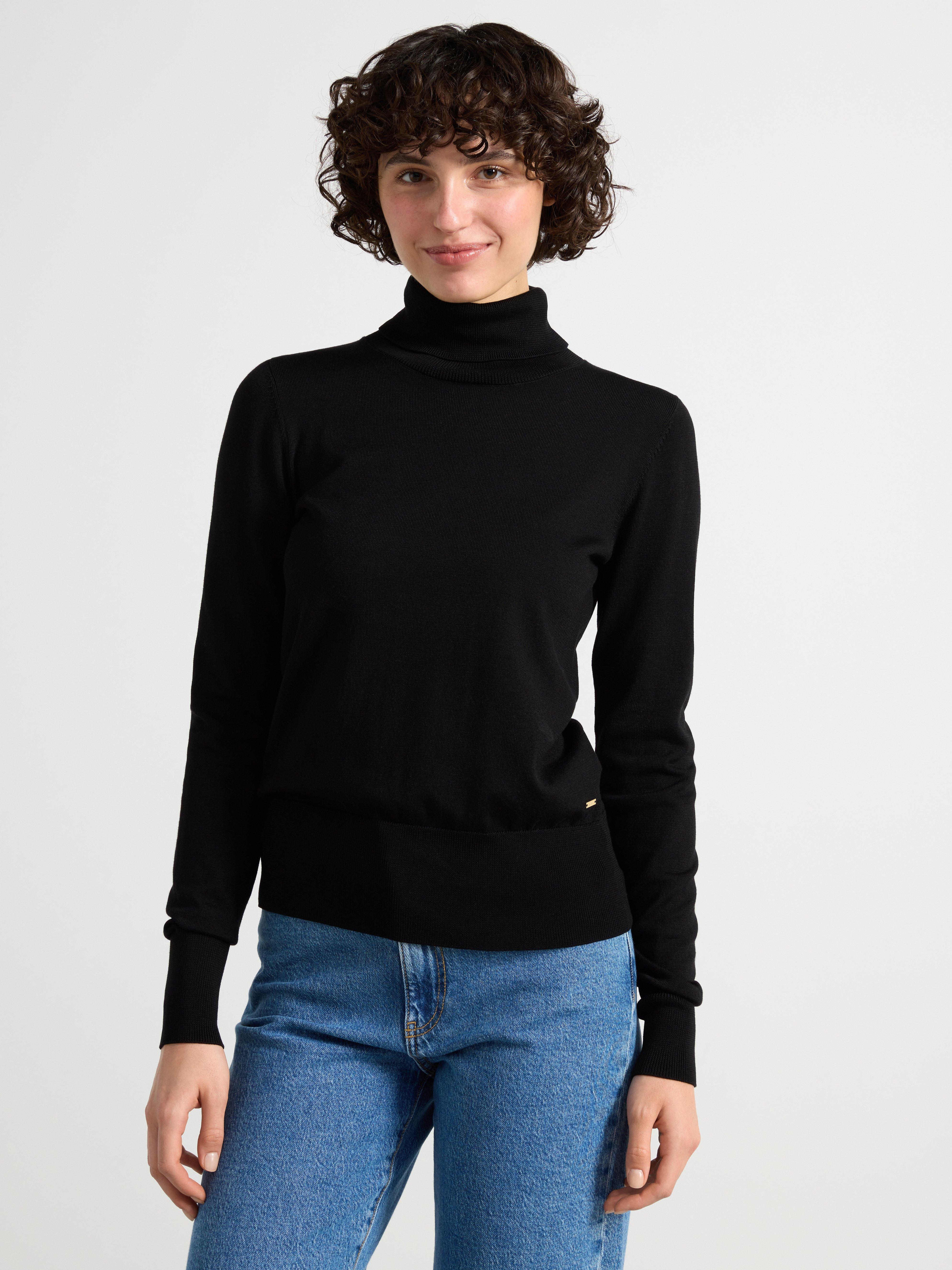 Black fine outlet knit polo neck