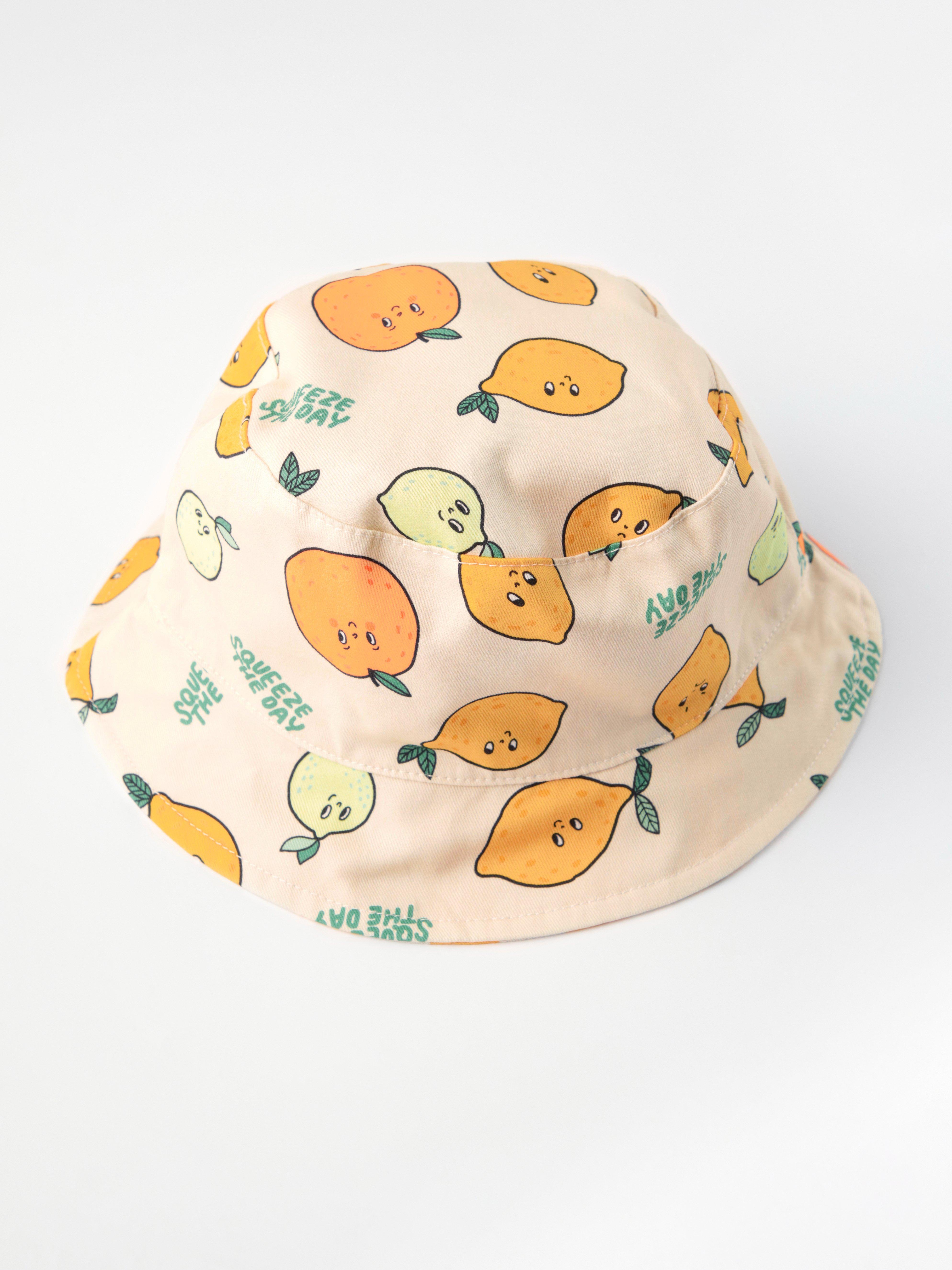 Vändbar bucket hat med mönster