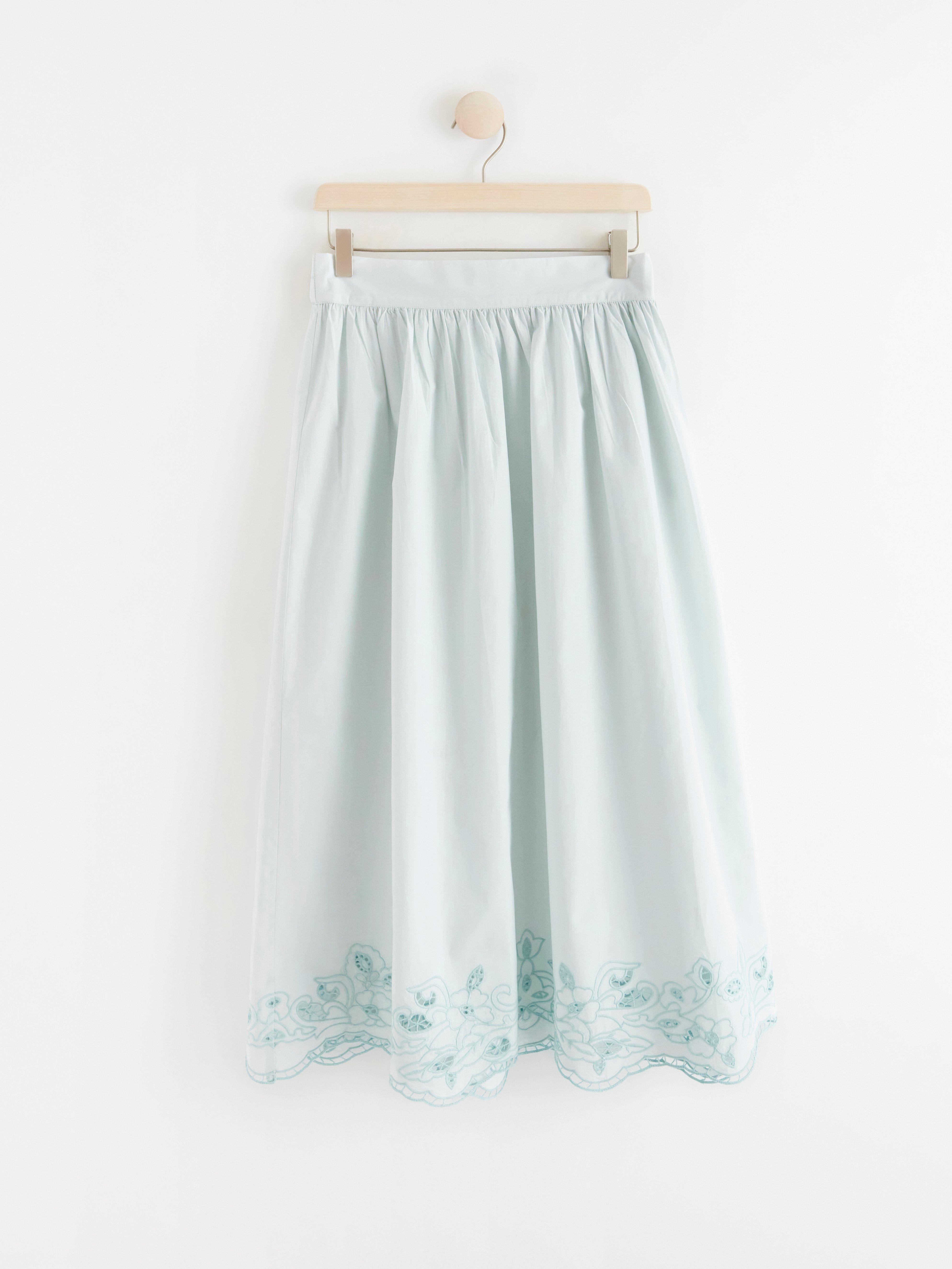 Midi skirt with embroidery