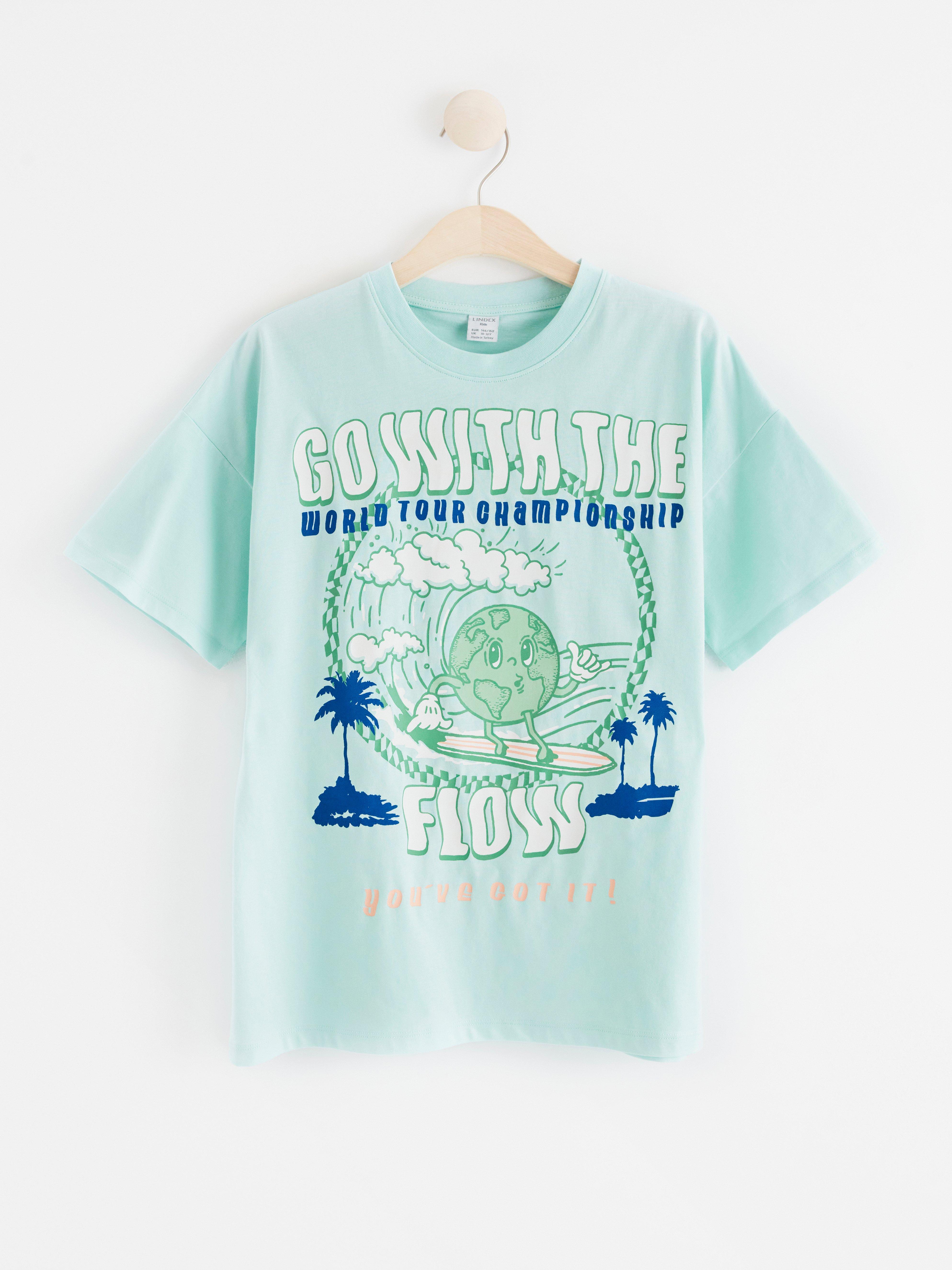 T-paita, jossa painatus