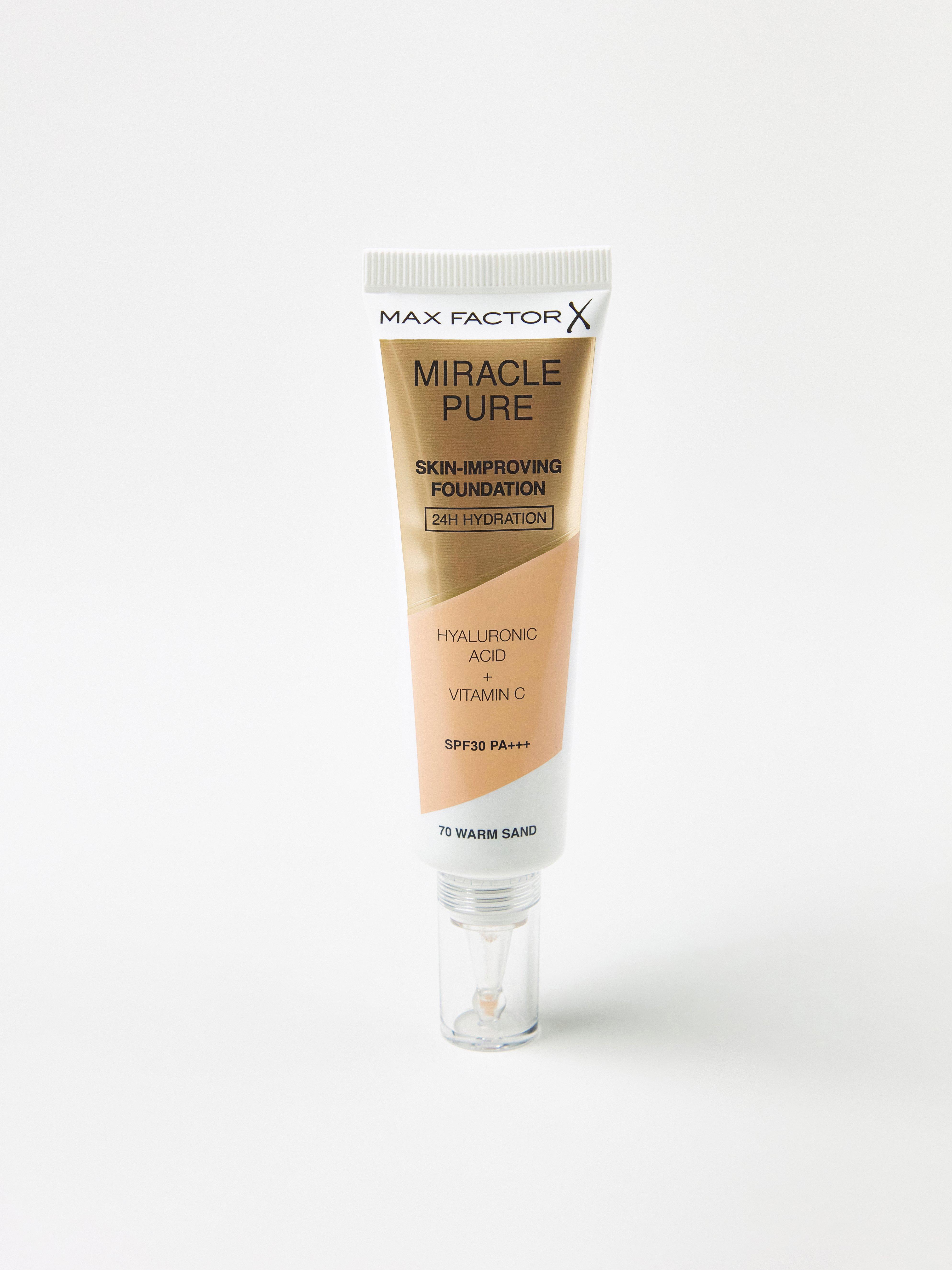 Foundation - Kosmetikk - Beige