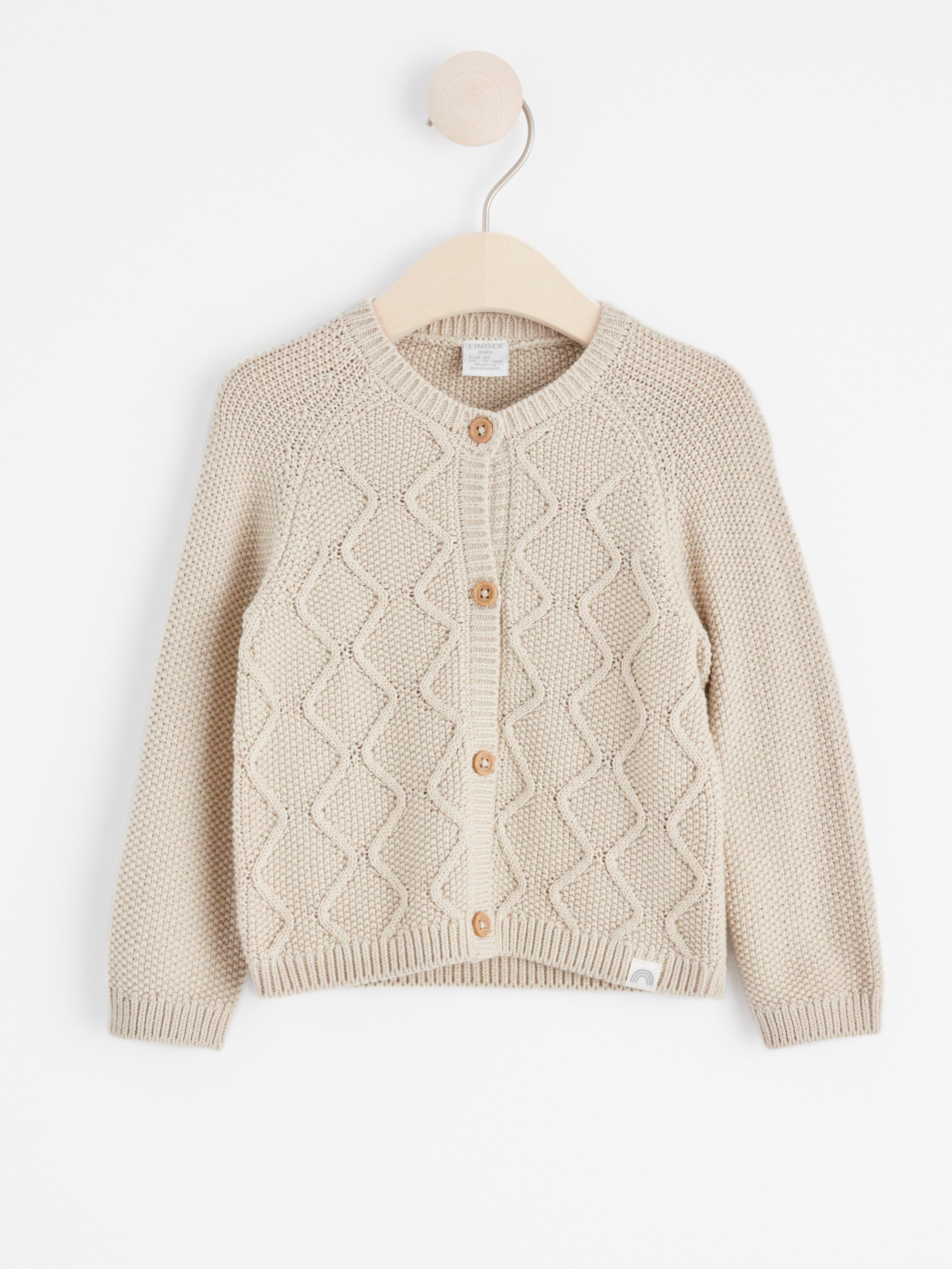 Kabelstickad cardigan