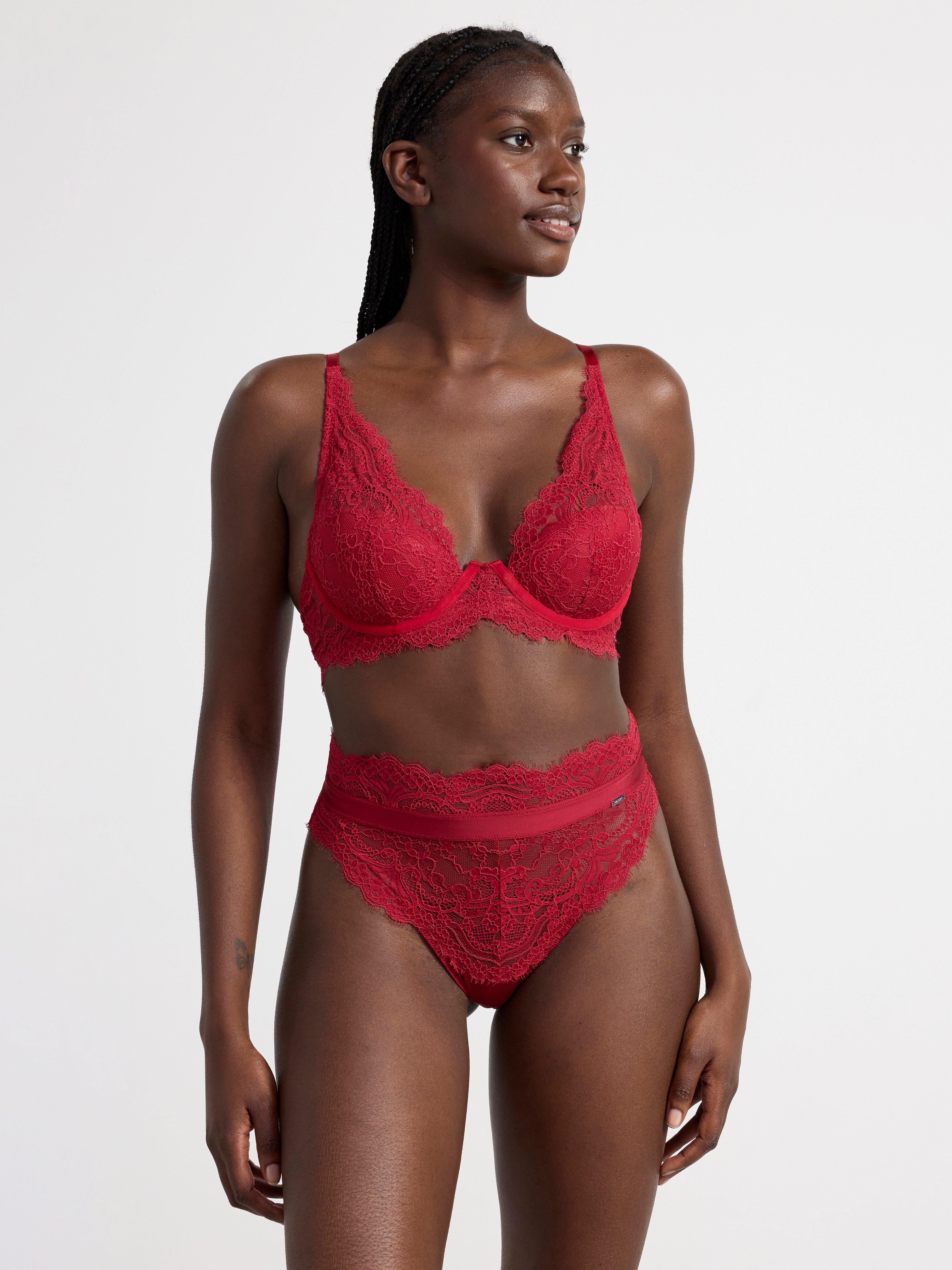 Slip brésilien taille haute sale