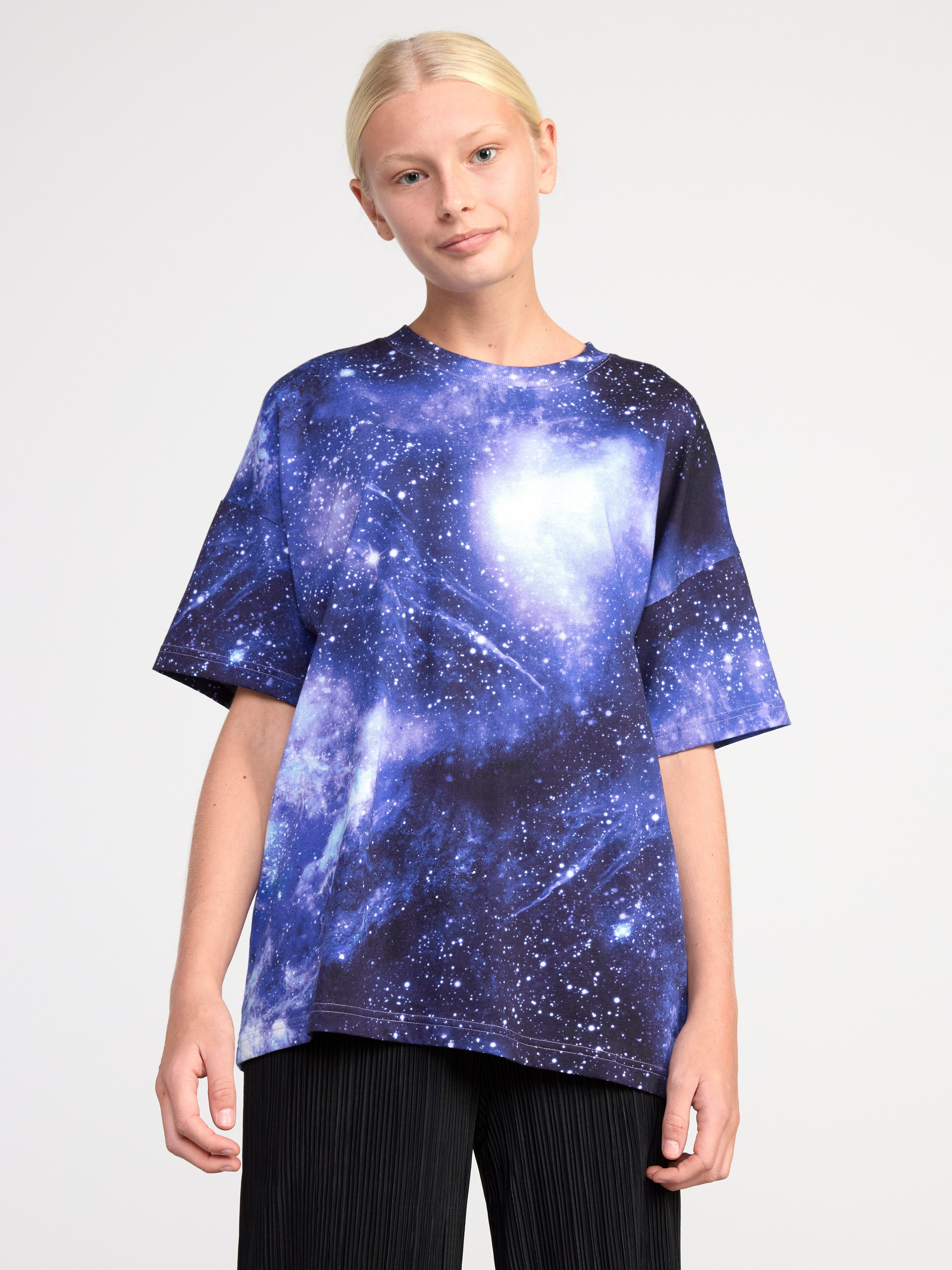 T-shirt i oversize-modell med rymdmönster