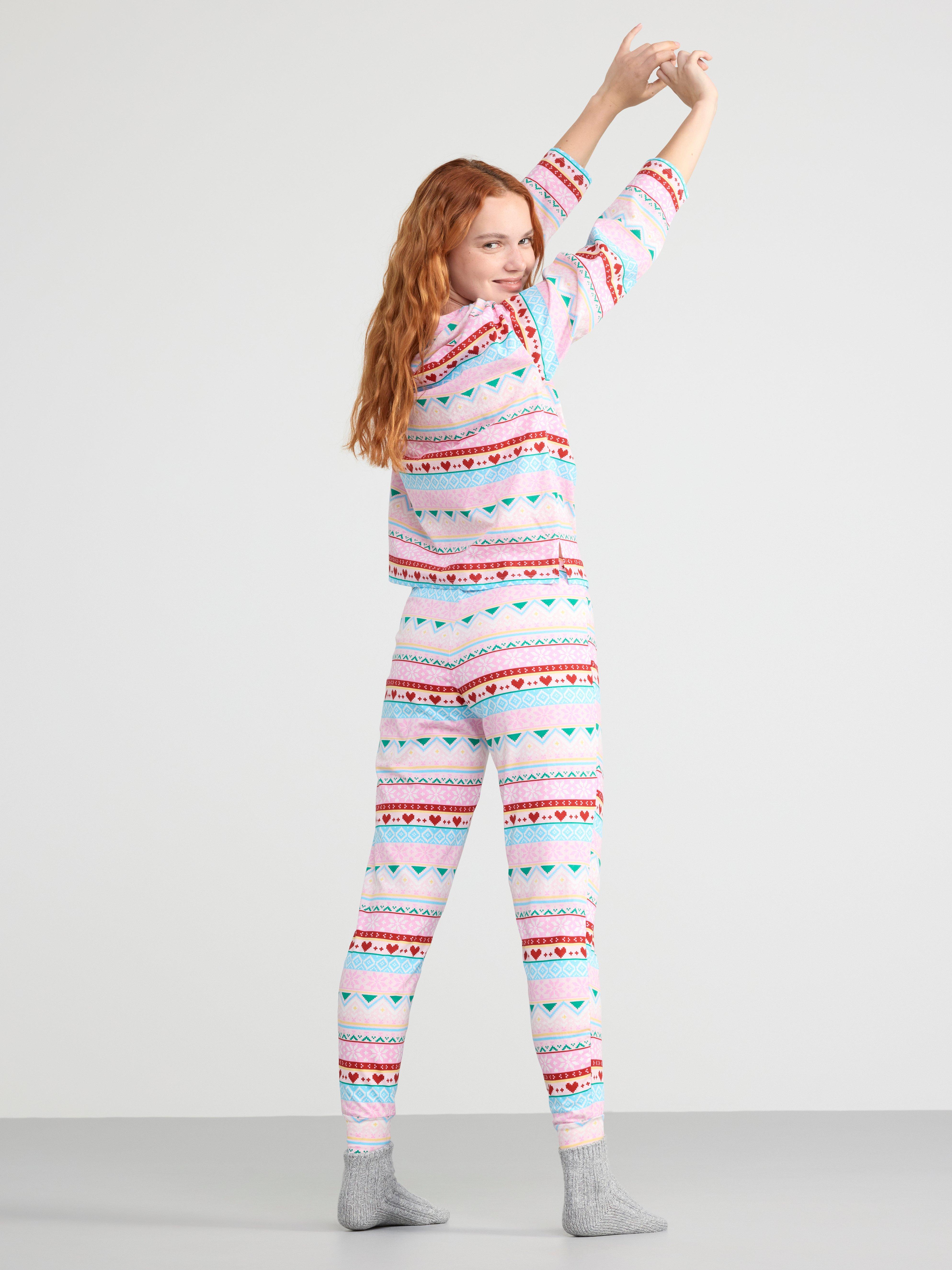 Pyjamasetti, jossa pusero ja housut, Lindex