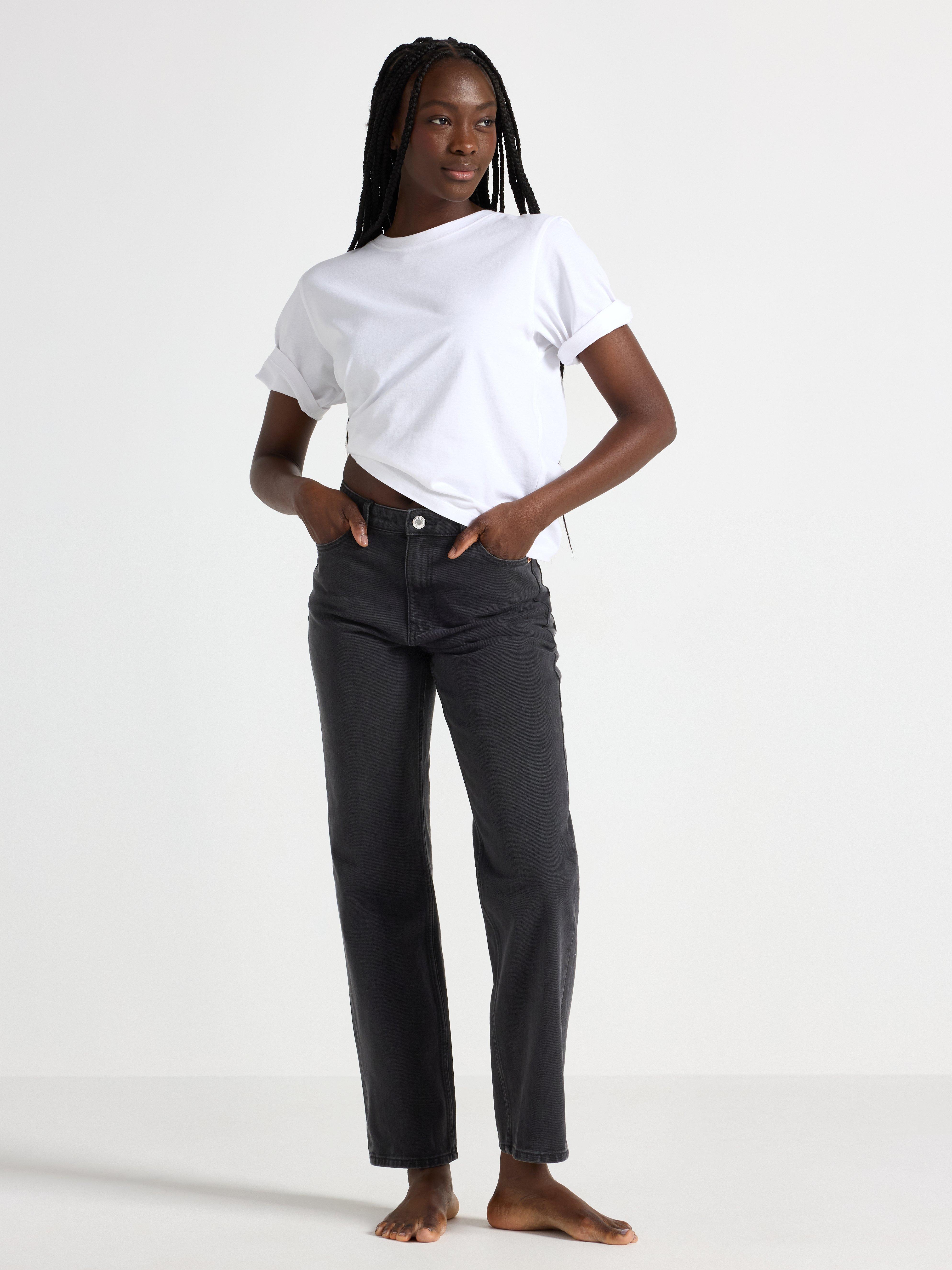 Straight Leg Jeans Style 455904 Betty Denim