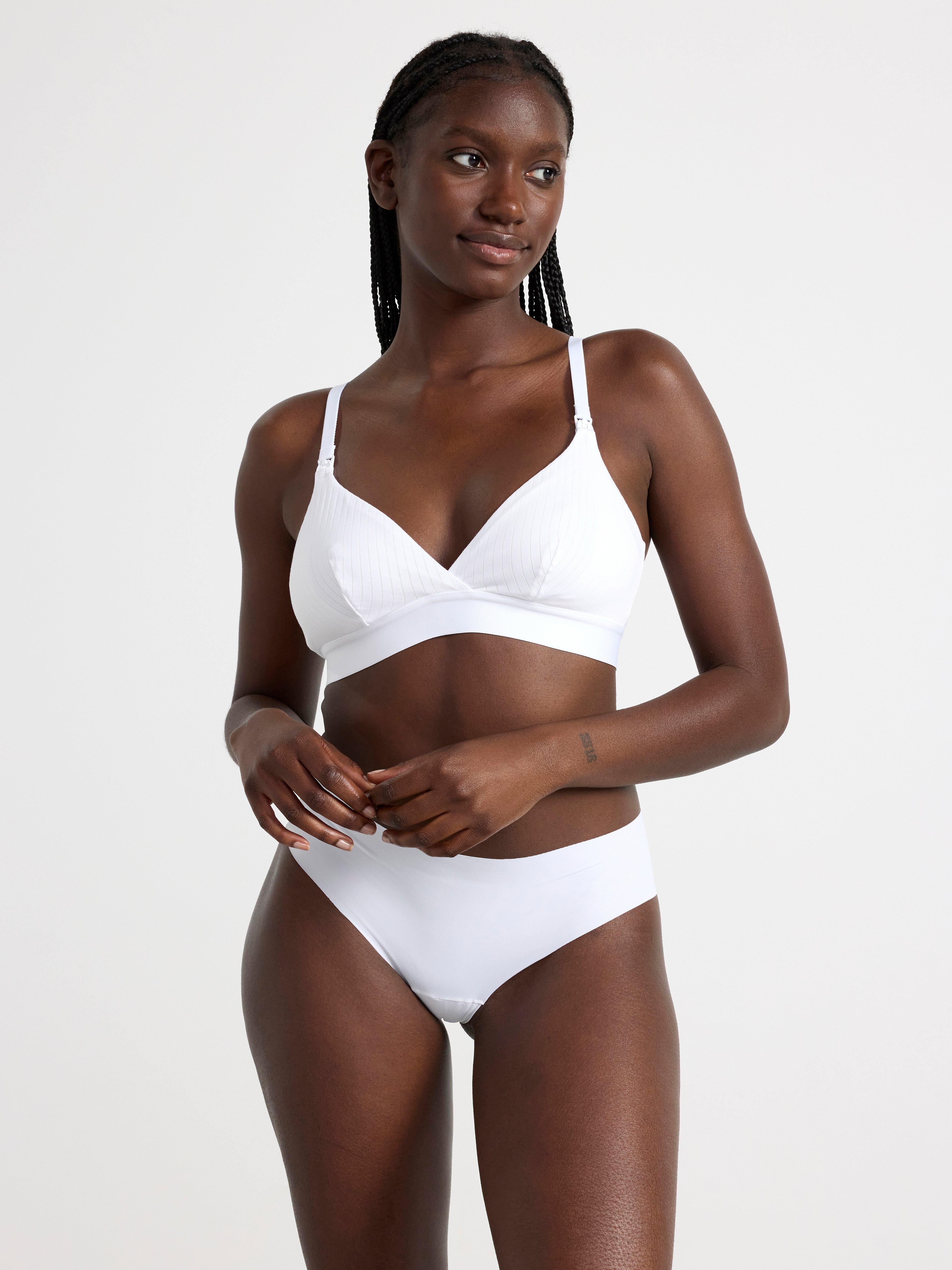 https://i8.amplience.net/i/Lindex/8567738_70_PS_MF/white-mom-nursing-bra?fmt=auto&$qltDefault$&$cache$&$crop$&$scaleFit$&$productDetailSwiperV2$&vw=600&$crop2x$&$fmtQlt2x$