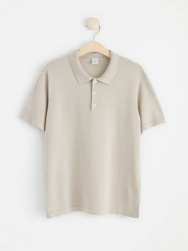 Fine-knitted polo shirt | Lindex Fine-knitted polo shirt | Lindex