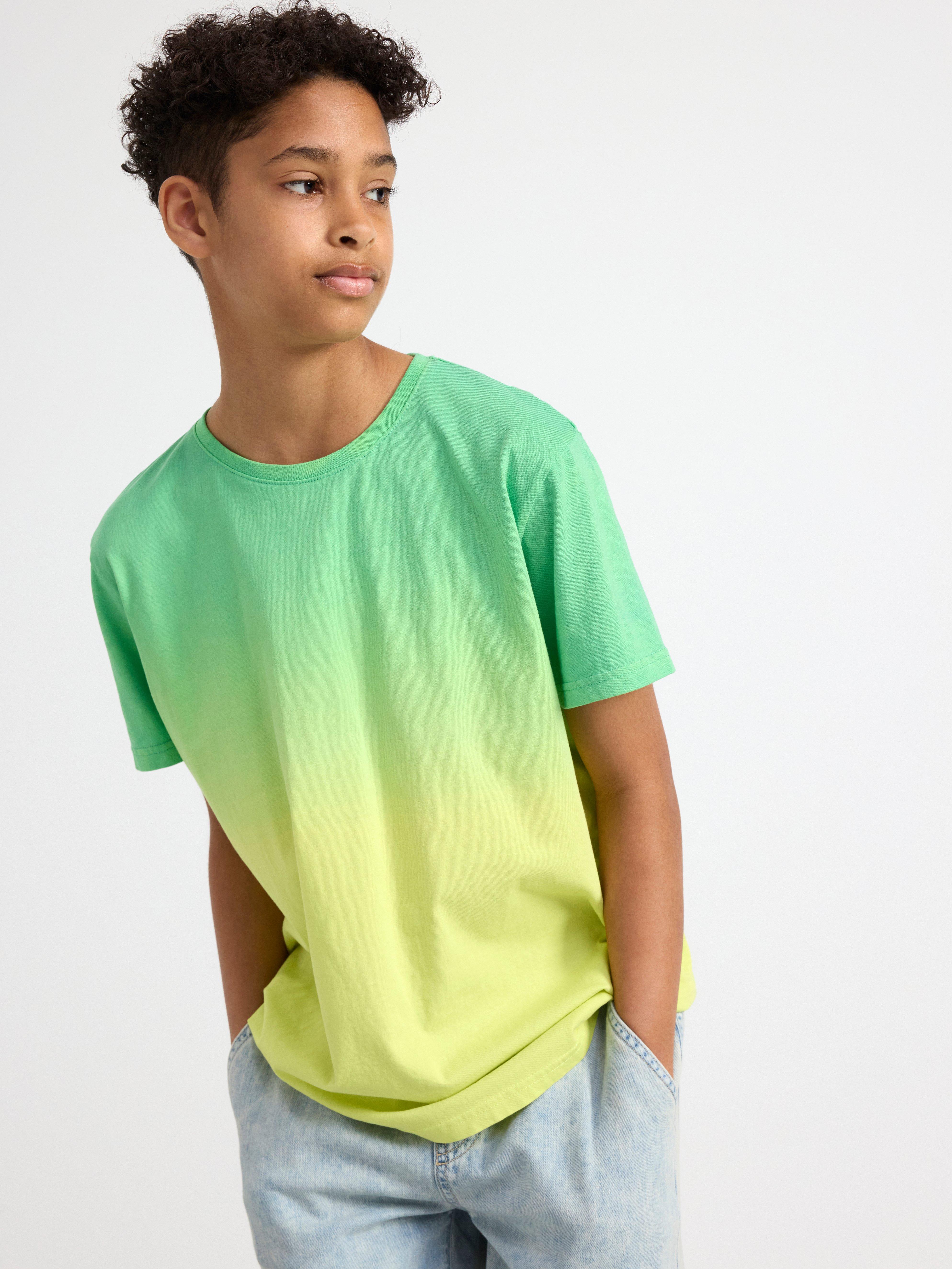 Dip dye shirt deals