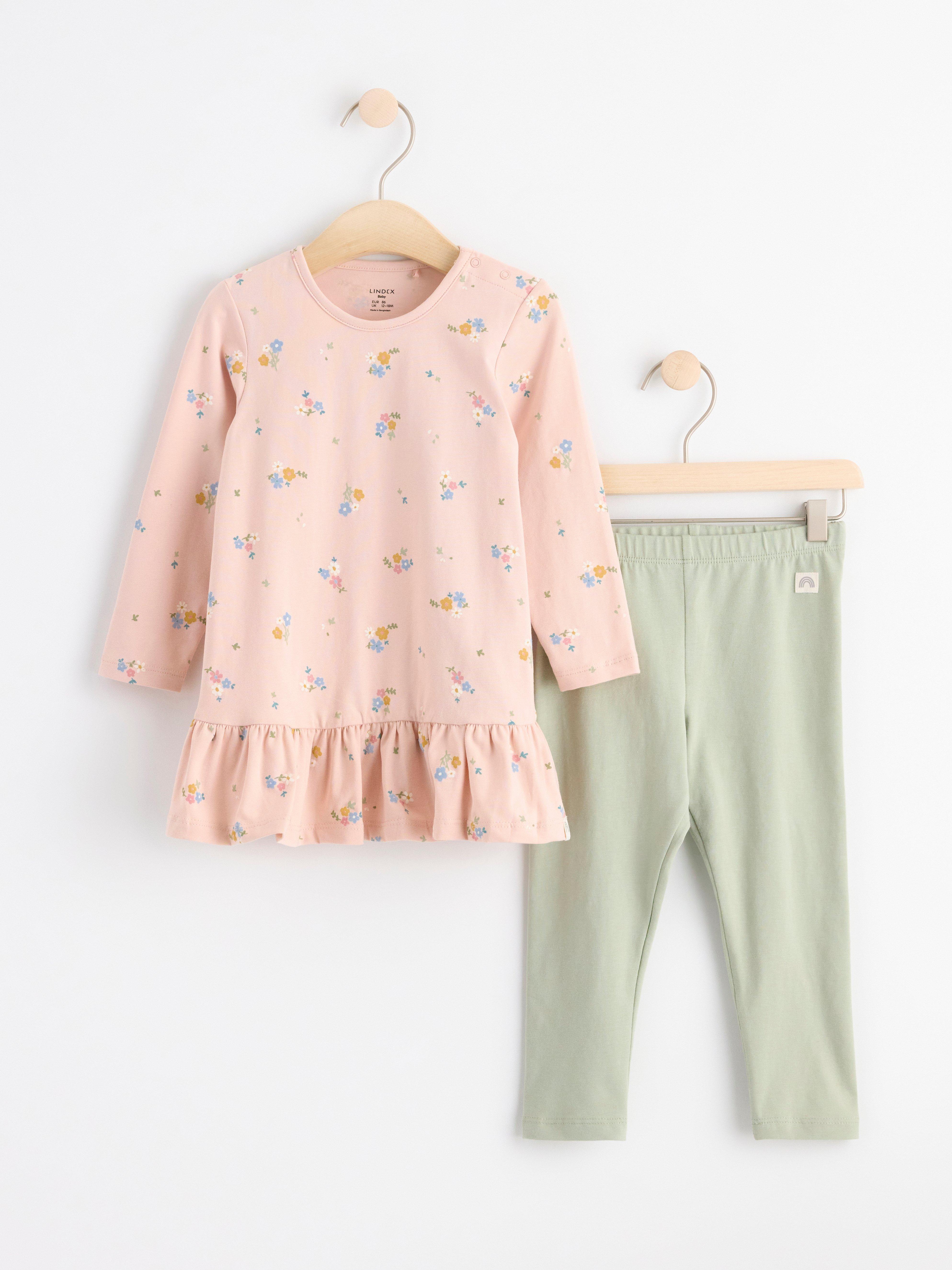 Set med långärmad tunika och leggings