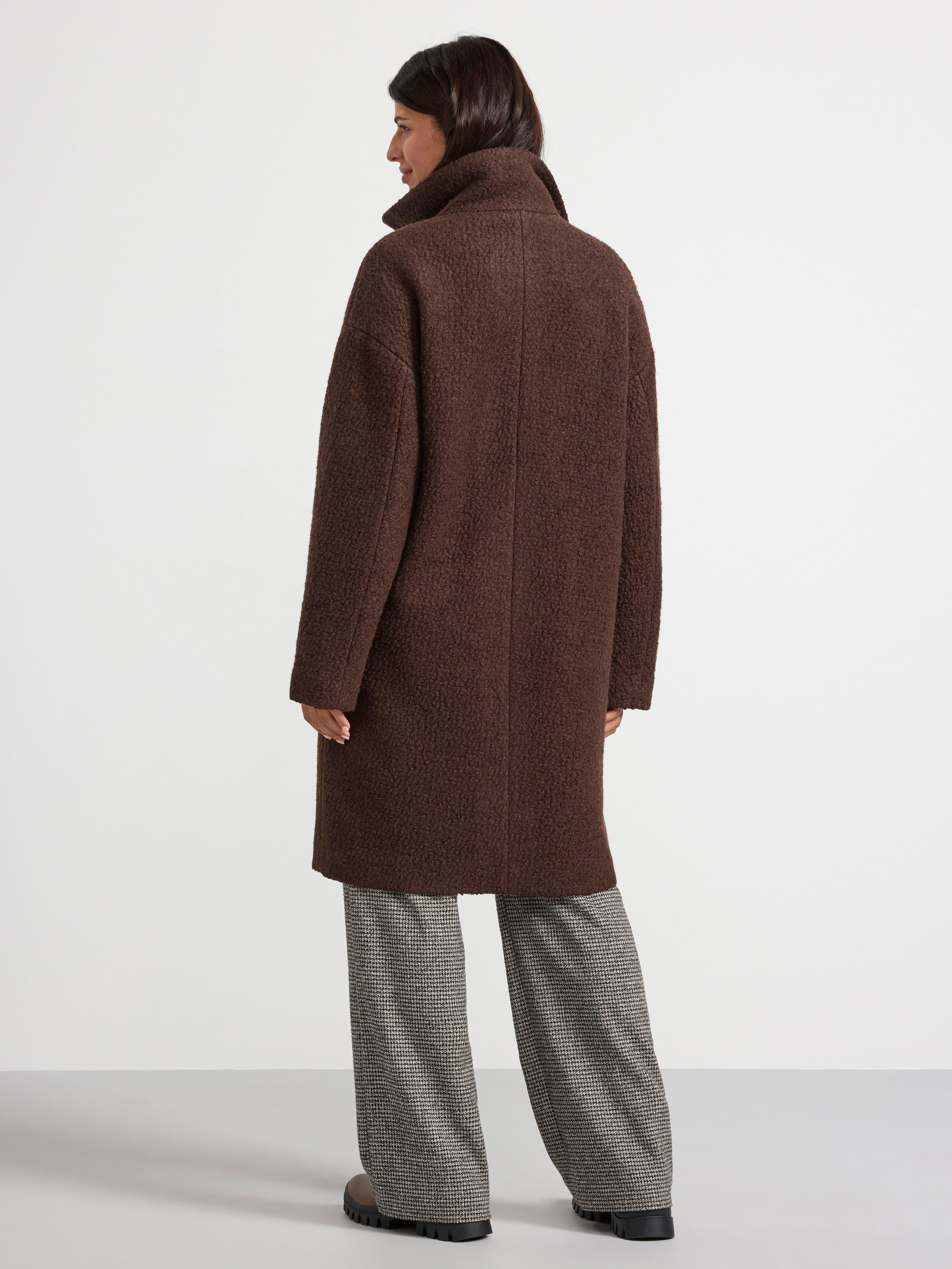 Coat in wool blend