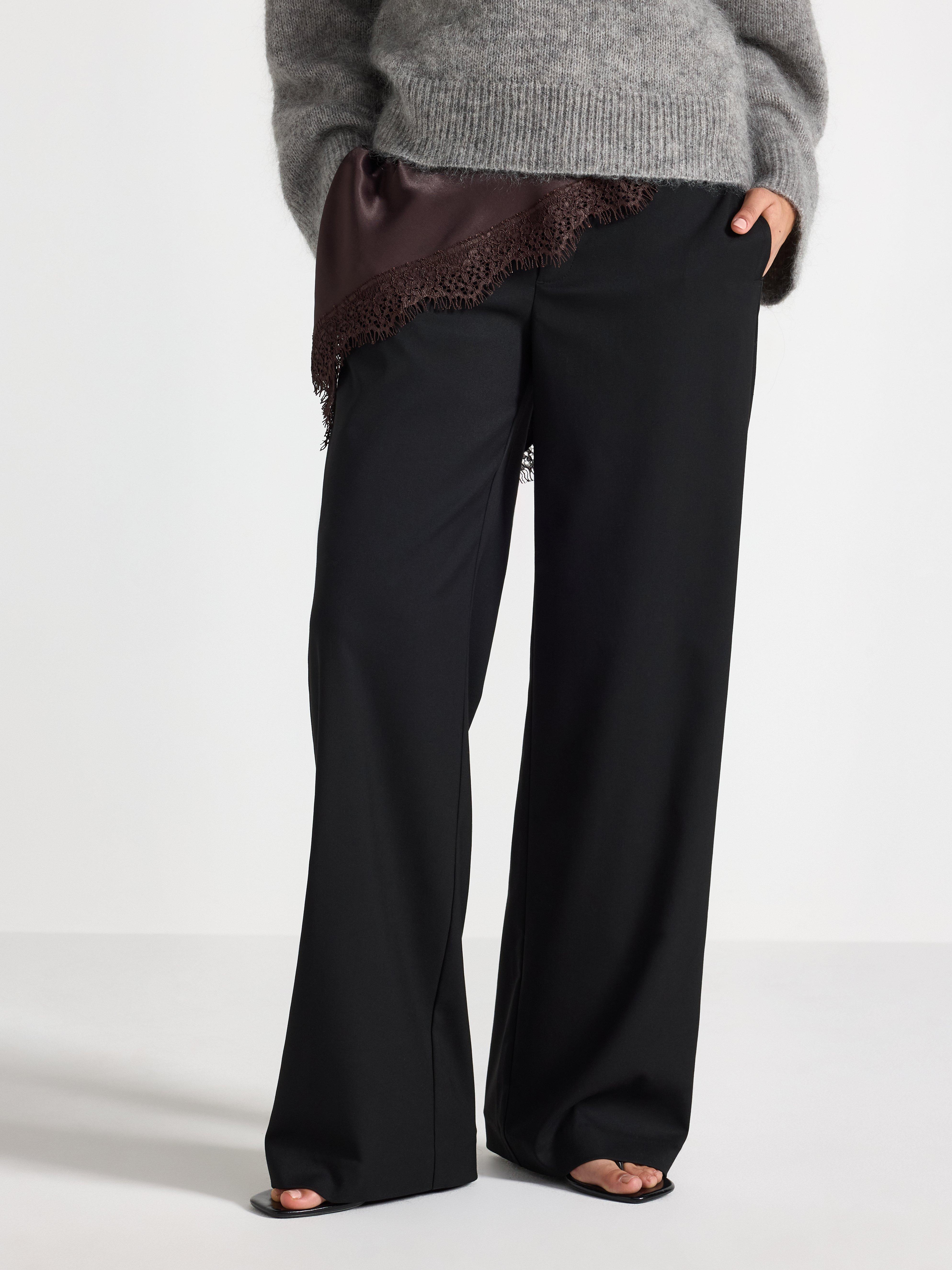 Kalhoty - Ženy - Černá