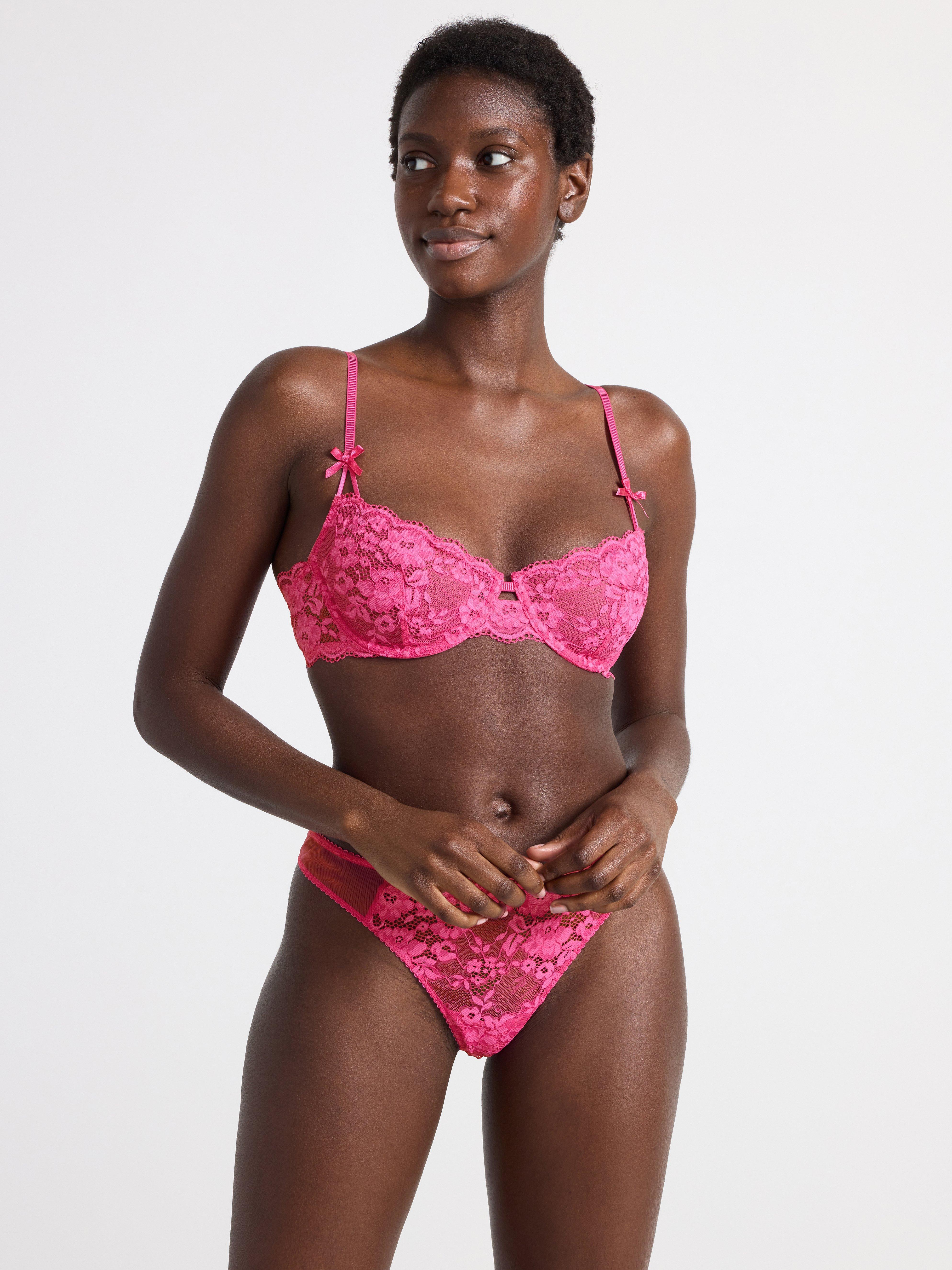 https://i8.amplience.net/i/Lindex/8655572_5862_PS_MF/pink-unpadded-bra-in-lace?fmt=auto&$qltDefault$&$cache$&$crop$&$scaleFit$&$productDetailSwiperV2$&vw=600&$crop2x$&$fmtQlt2x$