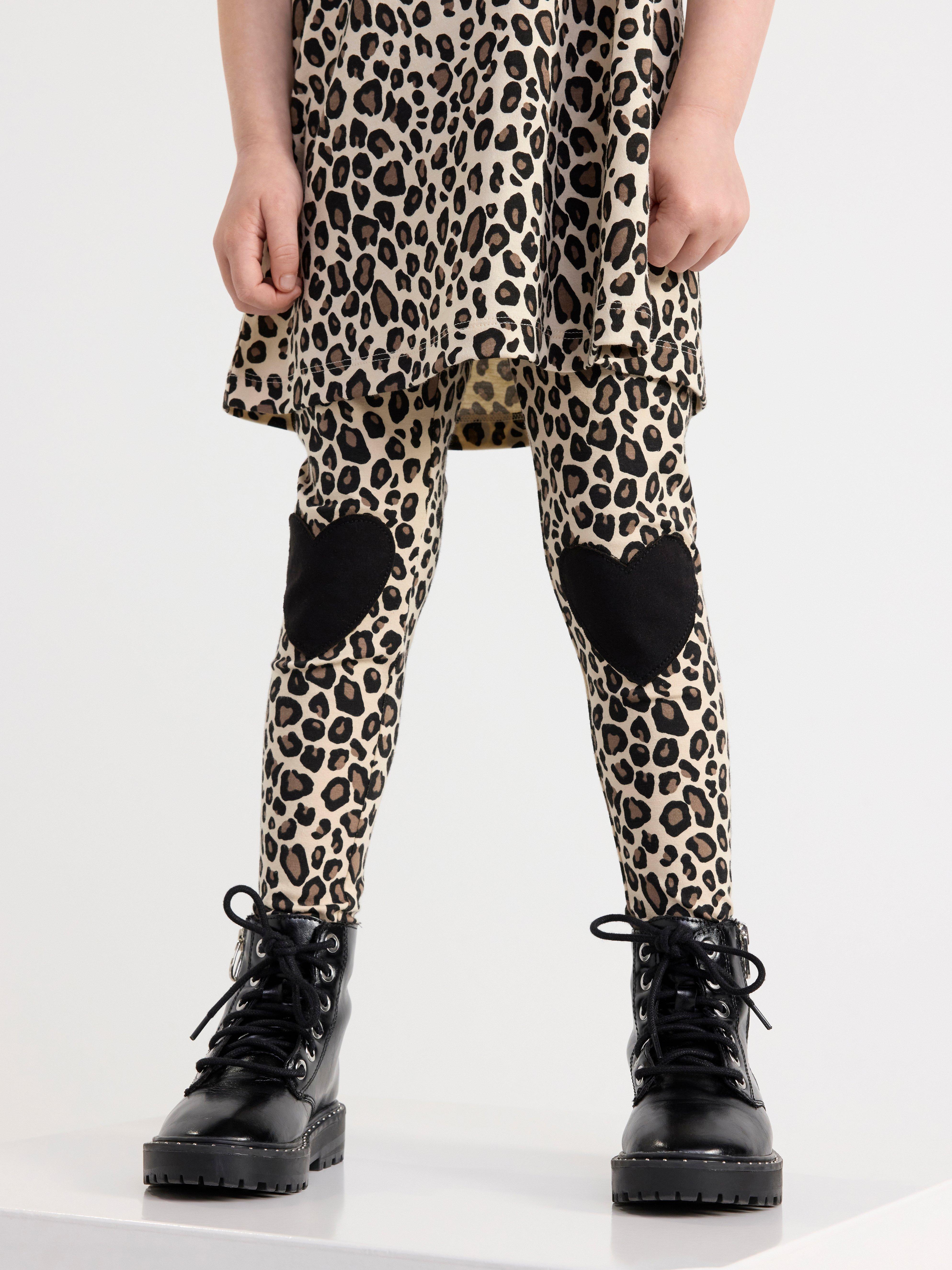 Leggings with leopard pattern