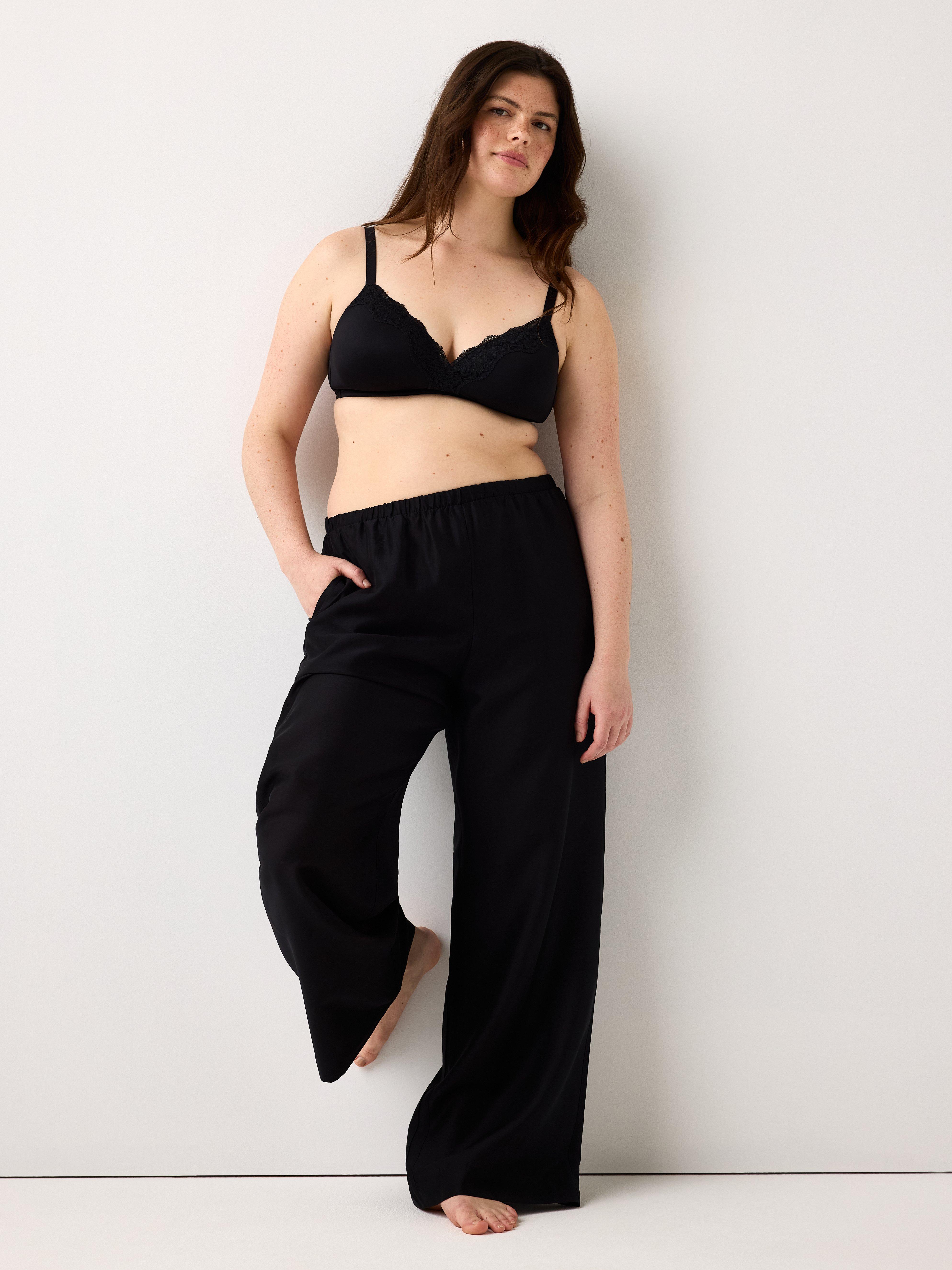 Flora Wirefree Bra - Lingerie - Black