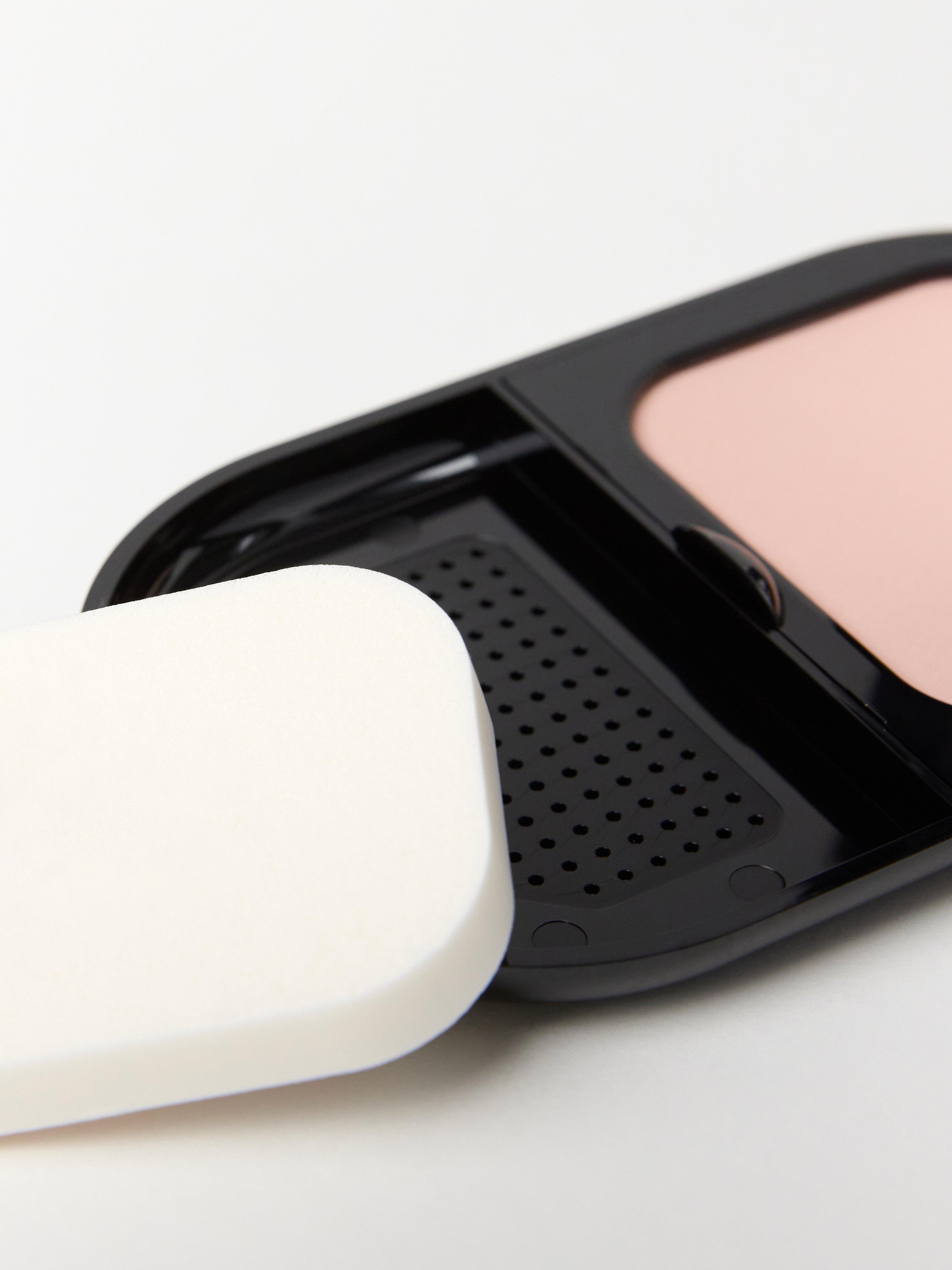 Foundation - Kosmetikk - Beige