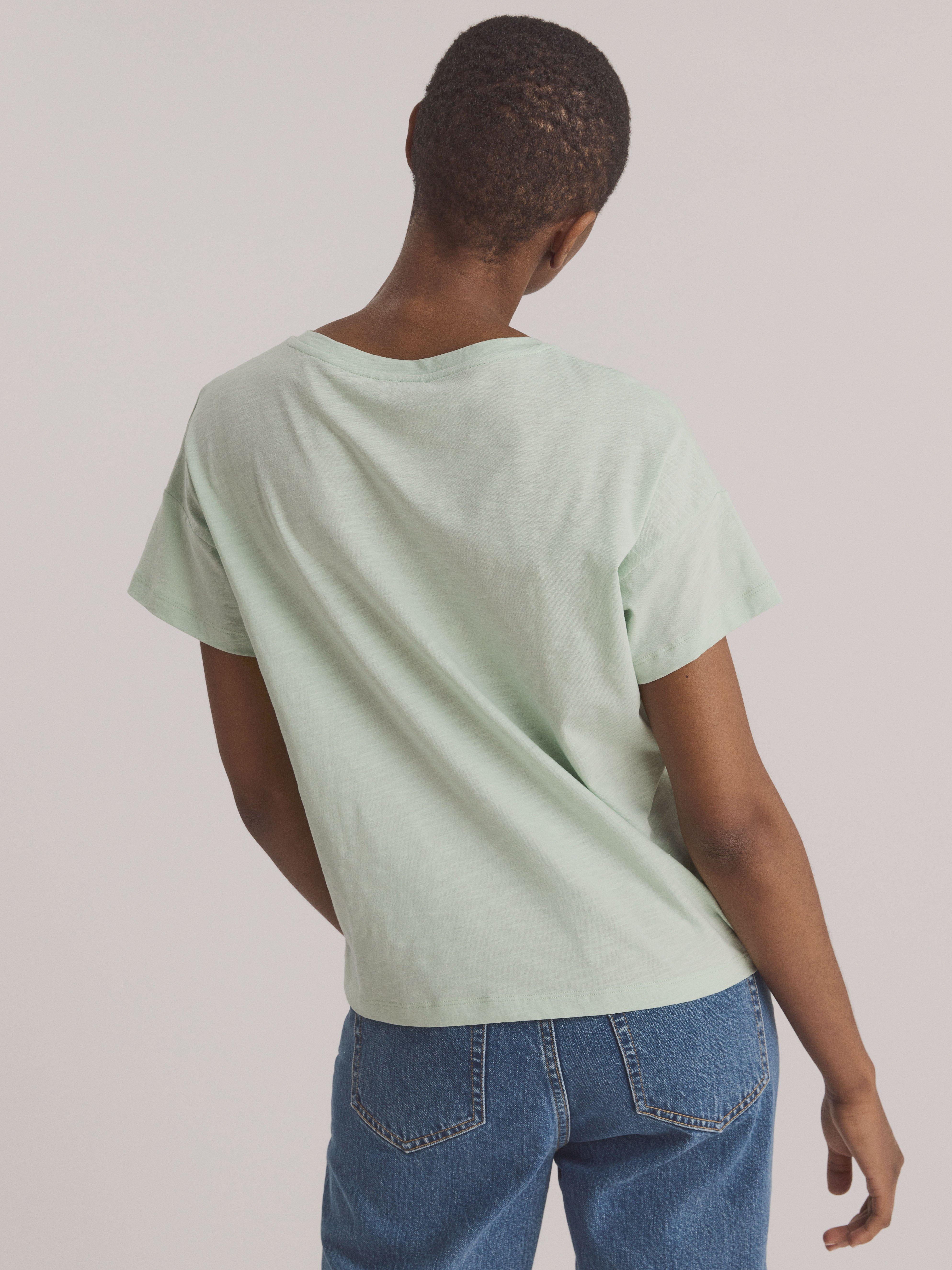 Discount women's clothing near me hot sale