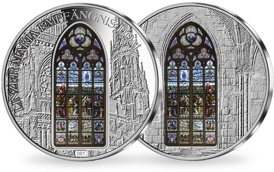 Frappe en argent «Nouvelle Cathédrale de Linz» avec incrustation de verre coloré