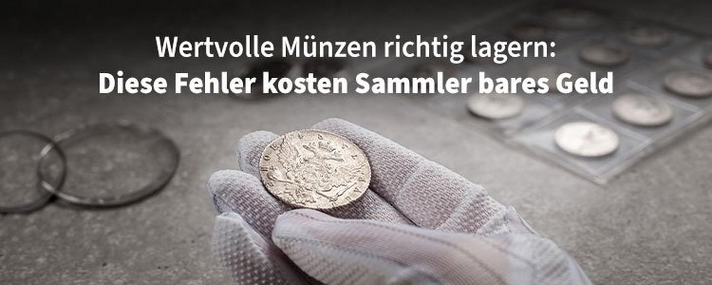 Hand mit Handschuh hält Münze – Tipps zum richtigen Lagern und Aufbewahren wertvoller Sammlermünzen