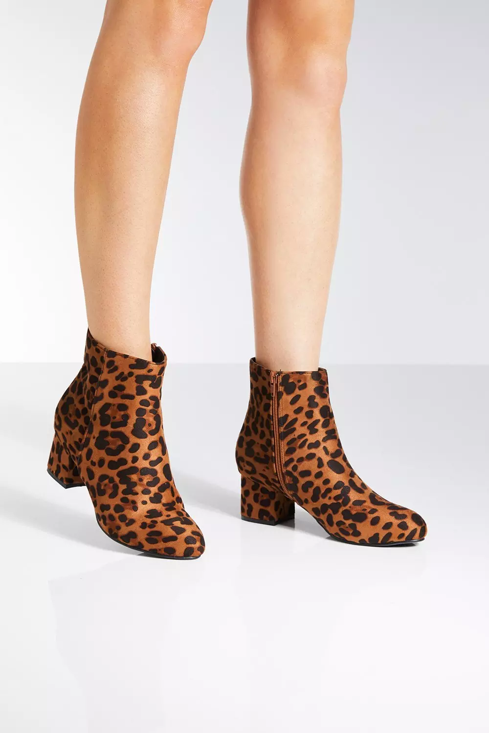 ugg tye leather sneaker