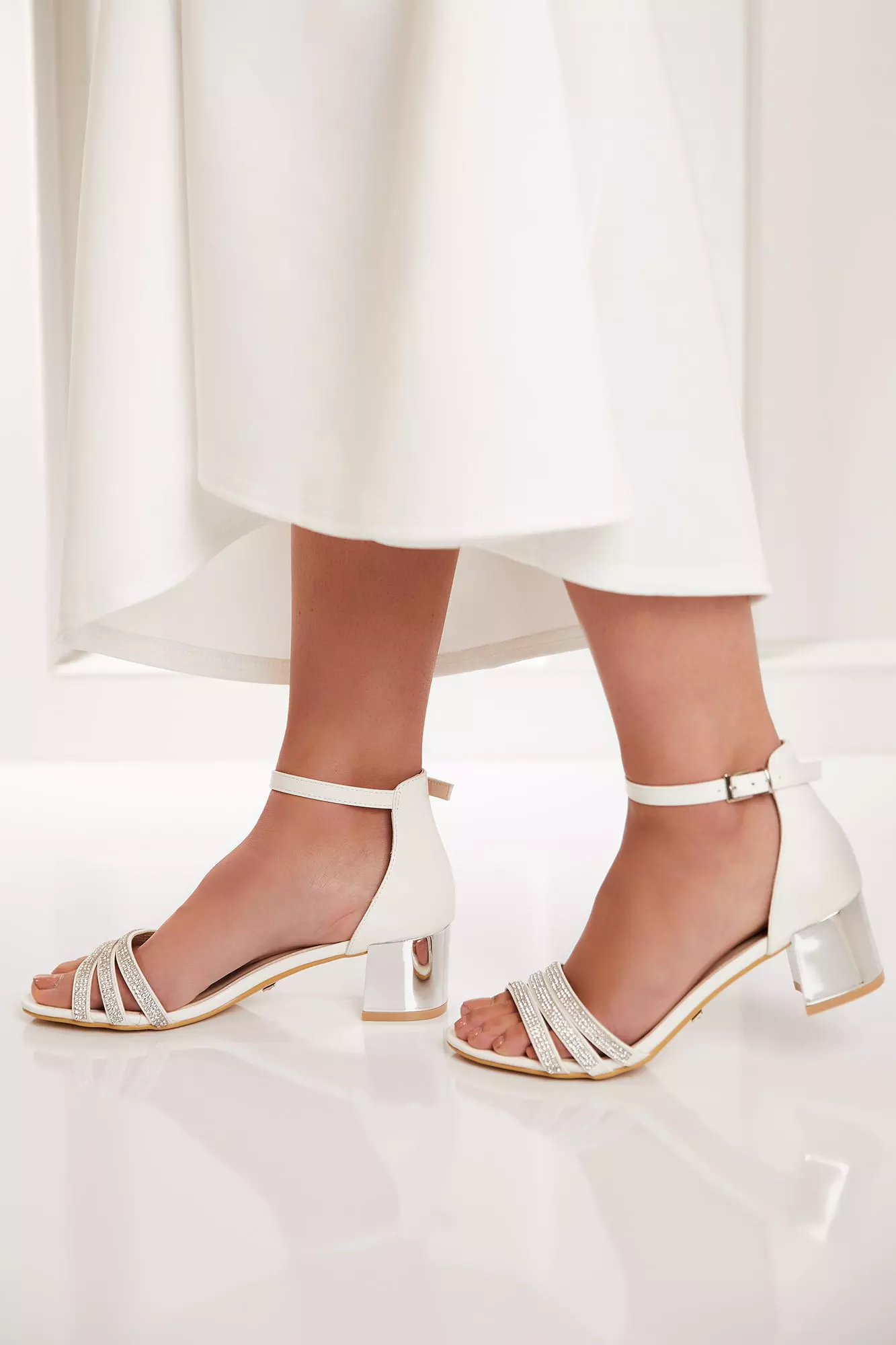 quiz white block heel sandals