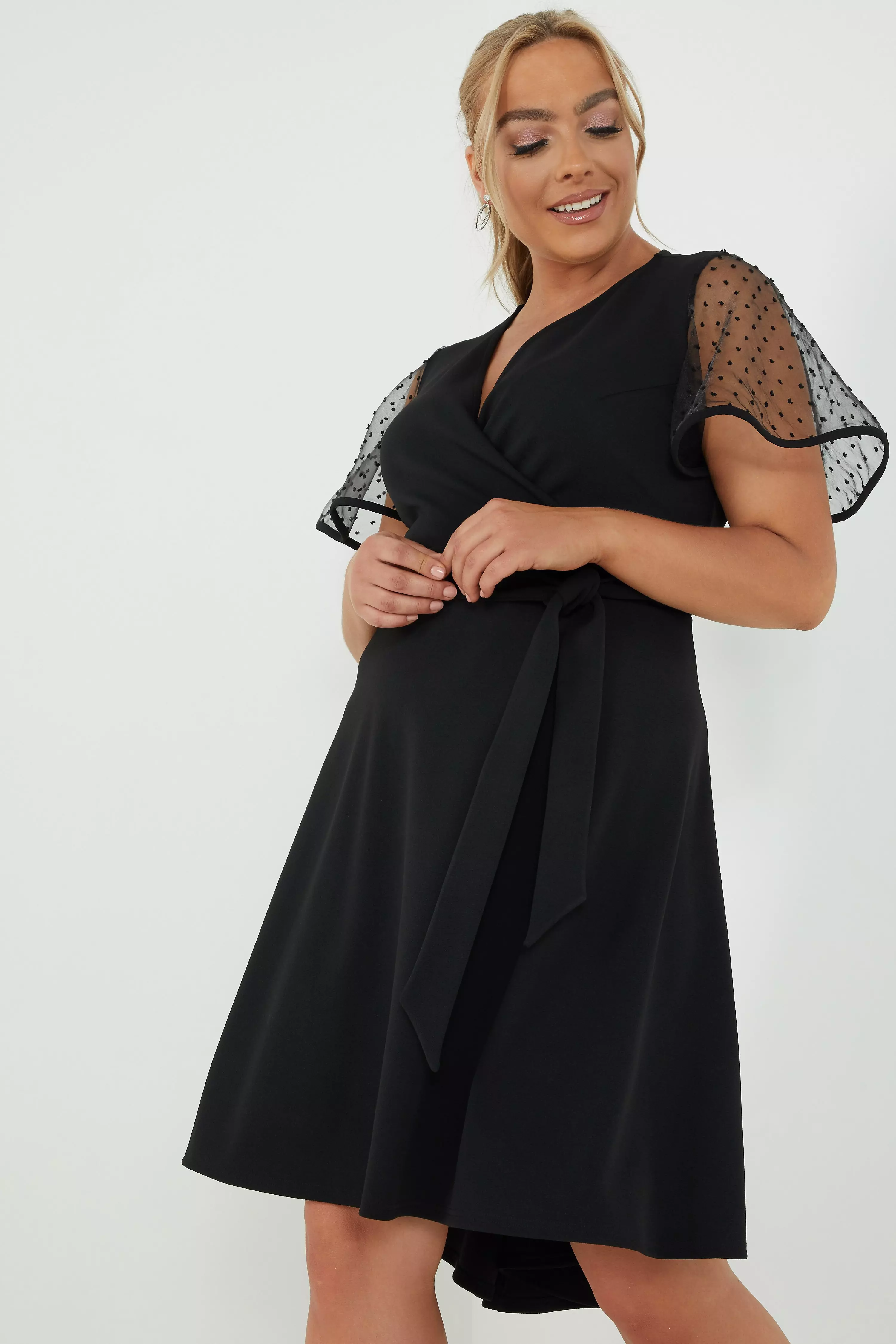 quiz curve black dress