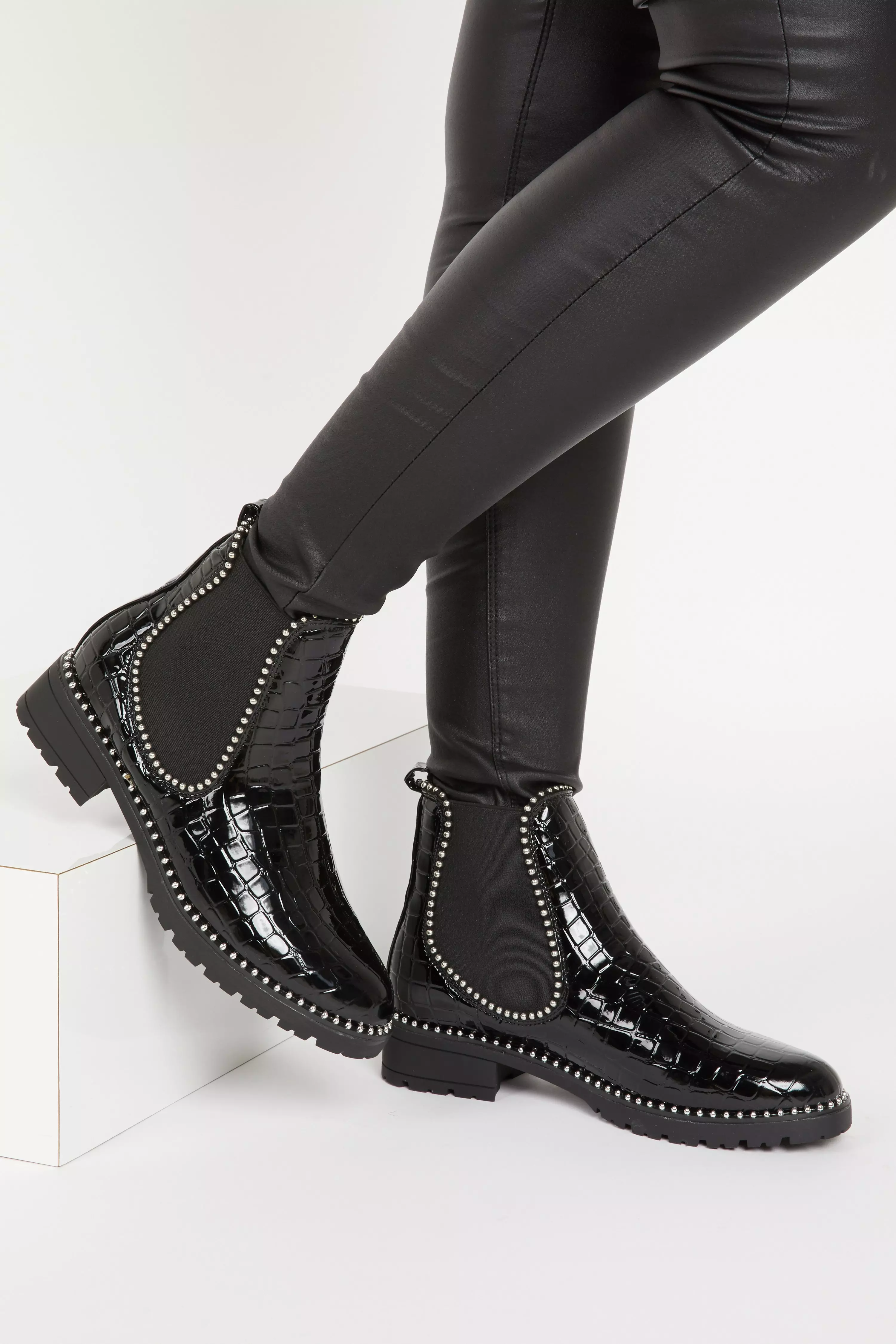 crocodile effect ankle boots