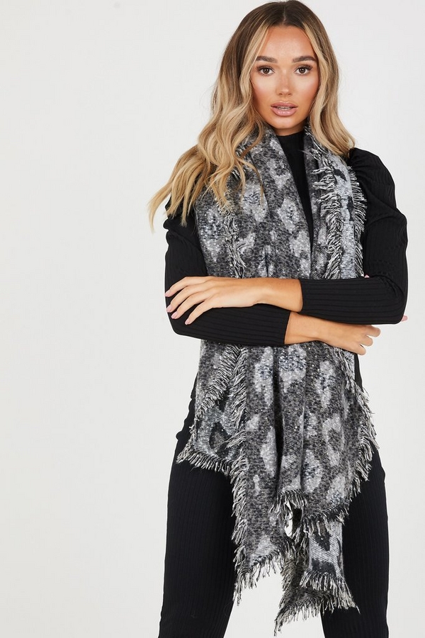 Grey Knitted Leopard Print Scarf
