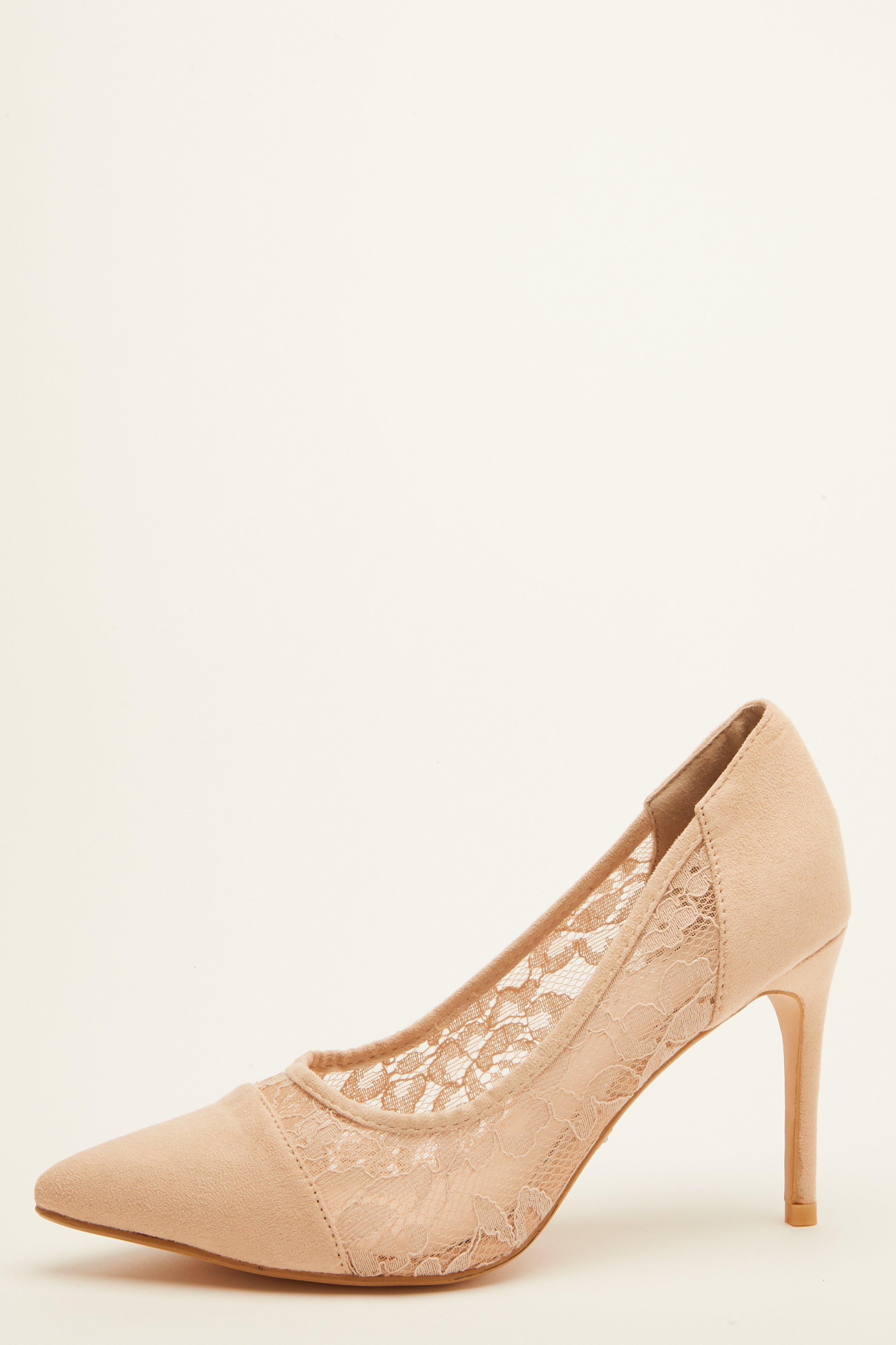 nude pointed courts