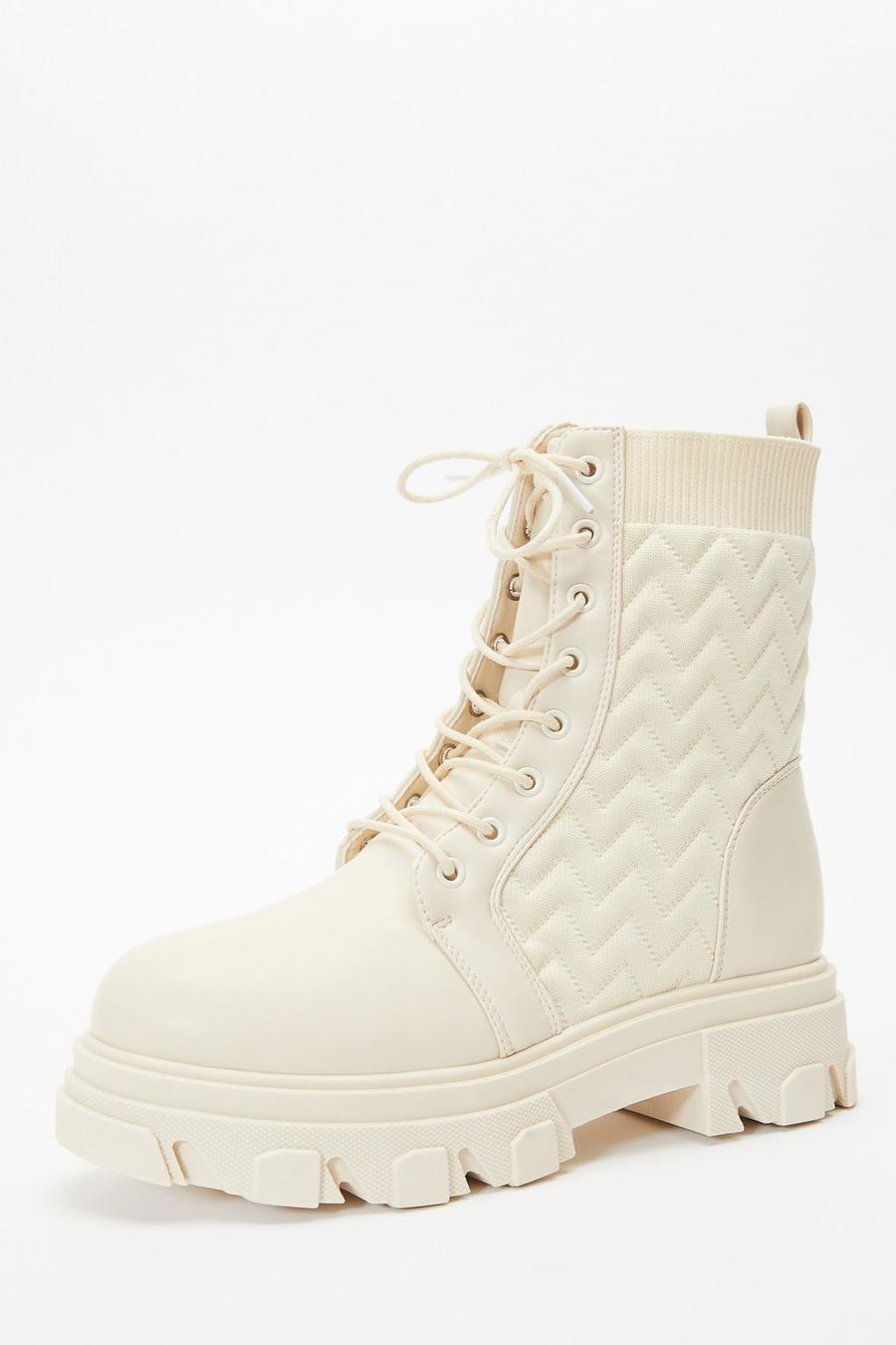 lace up knitted boots