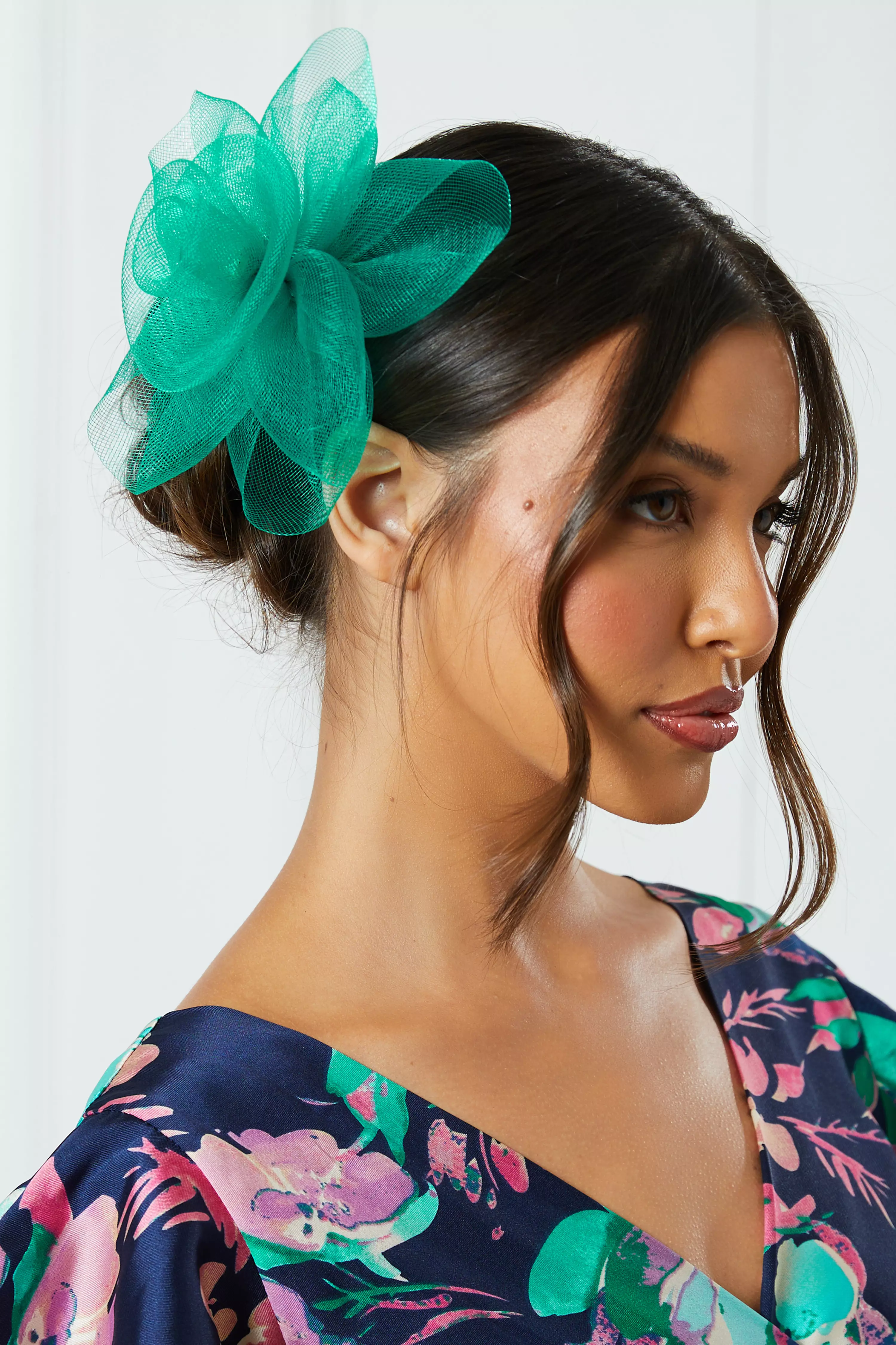 Jade Green Flower Clip Fascinator QUIZ Clothing