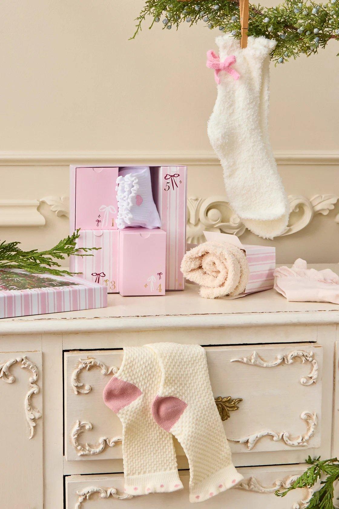 5 days of socks advent calendar