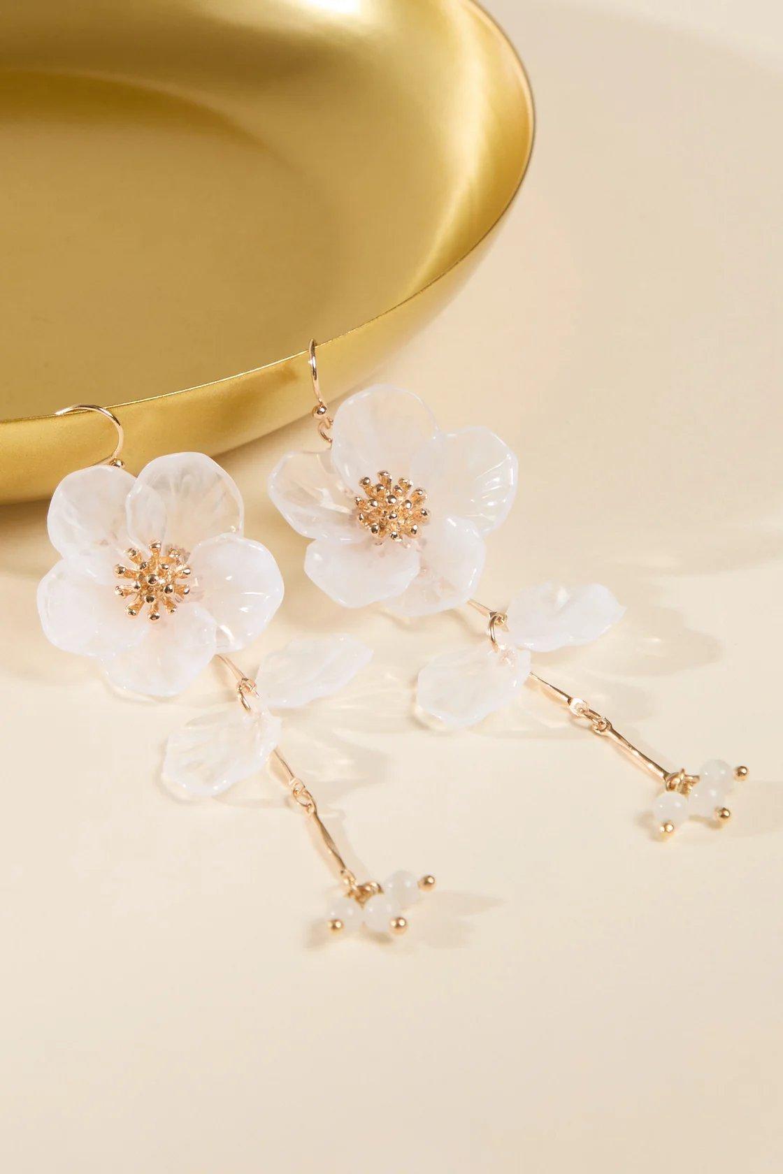 white flower dangle earrings