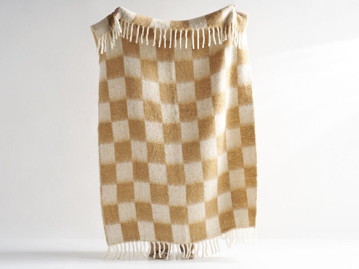 Ginger brown checkerboard patterned throw