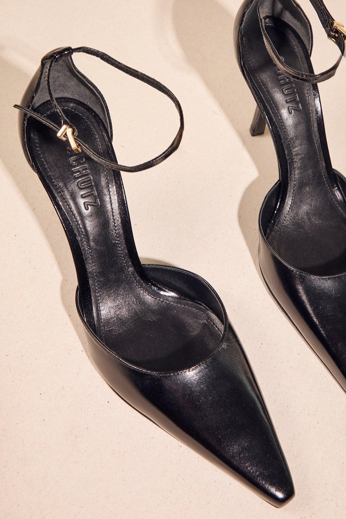 sleek black heels with pointed toe