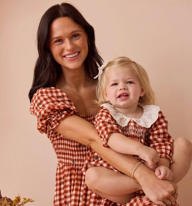 shop mama & me