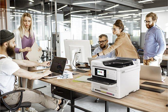 A group of people disscusing something.