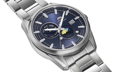 Zeitgemäßes Design mit Mond und Sonne