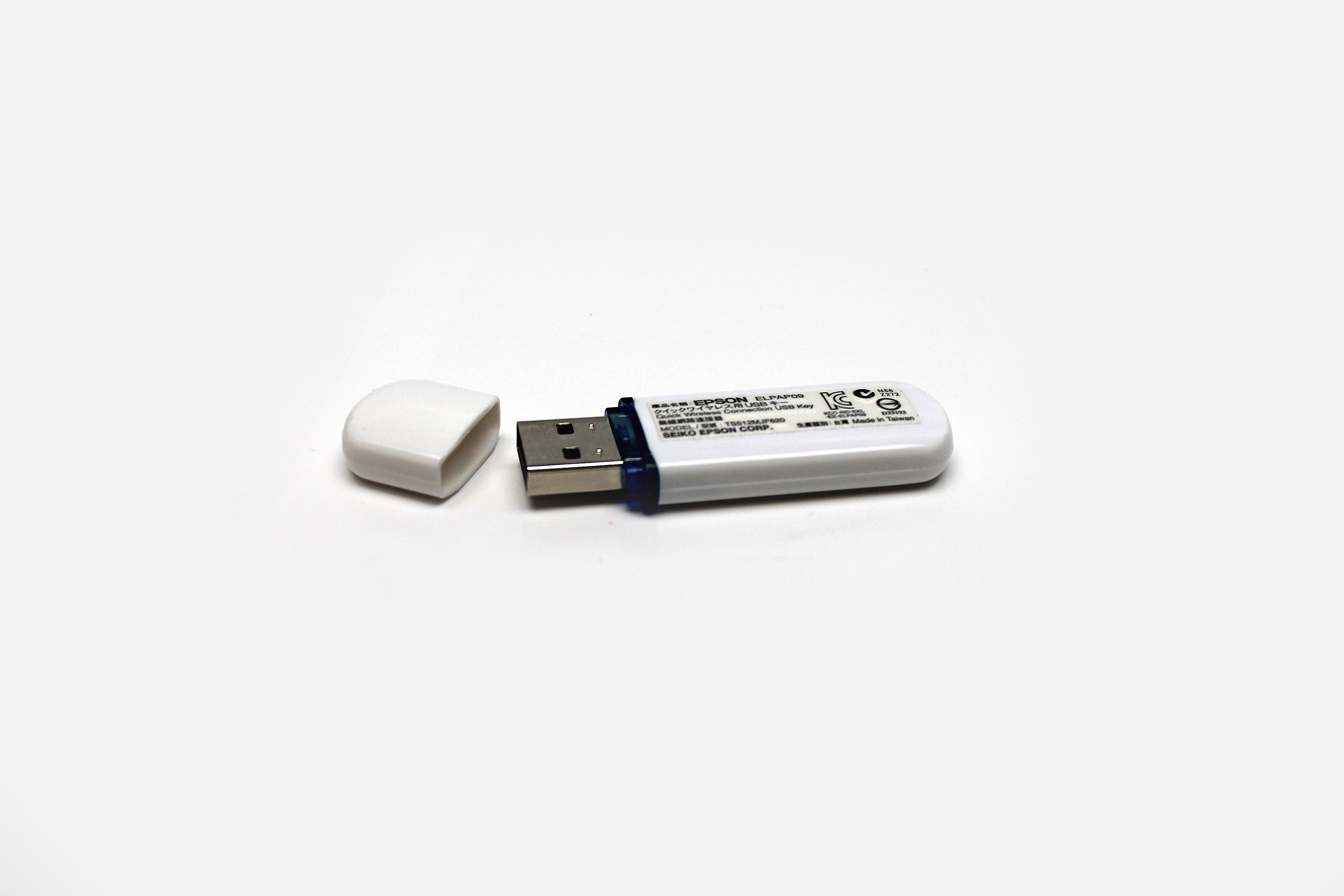 Quick Connect USB key ELPAP09 Standard Options | Products | Epson Europe