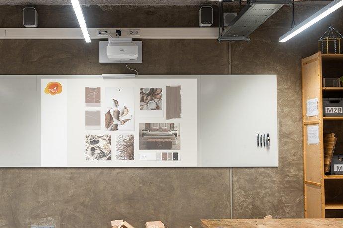 A short-throw laser projector