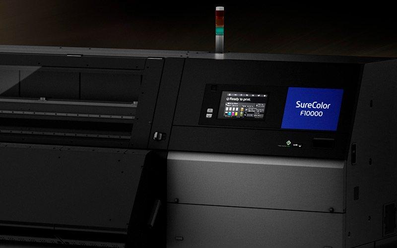 Epson lanza la impresora de sublimación de tinta de 76 pulgadas SC-F10000H  - Gráficas