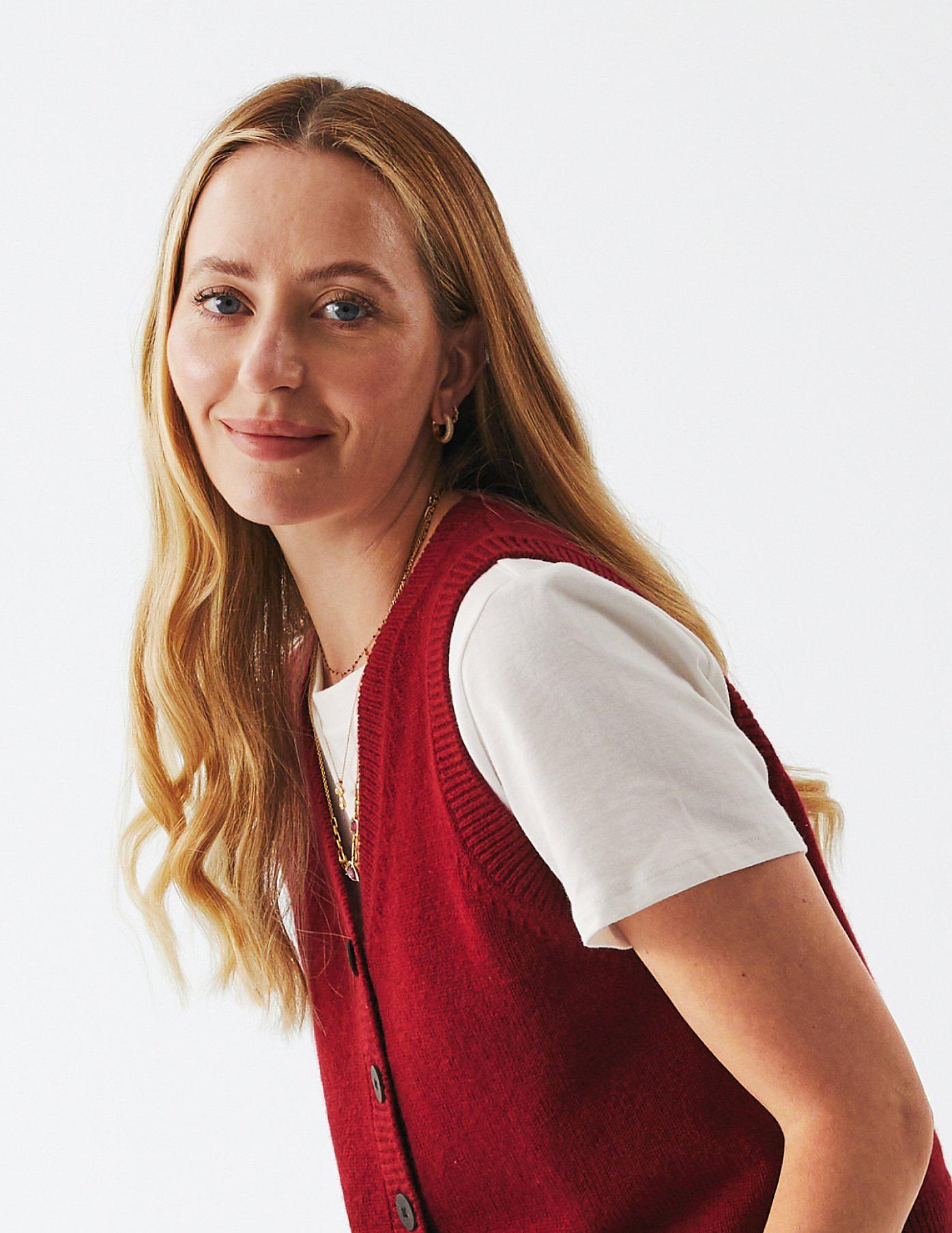 Alyonka Larionov: 'Tell Your Story Boldly'