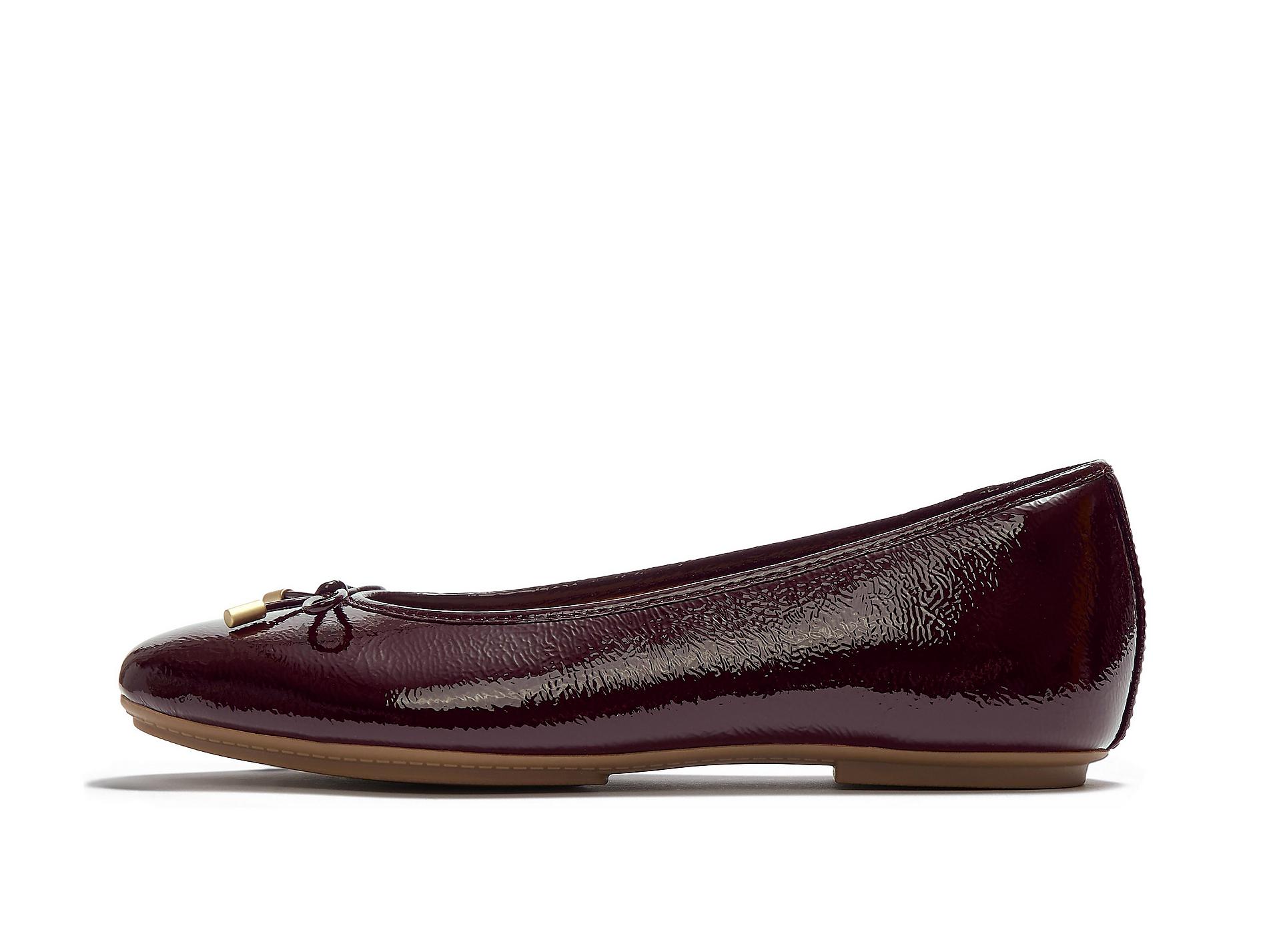 DELICATO Bow Textured Patent-Leather Ballerinas