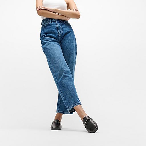 【日本入手困難】Shuffle fringed leather mules 2S2993_7V6_F0002_F_G002_SLS.jpg
