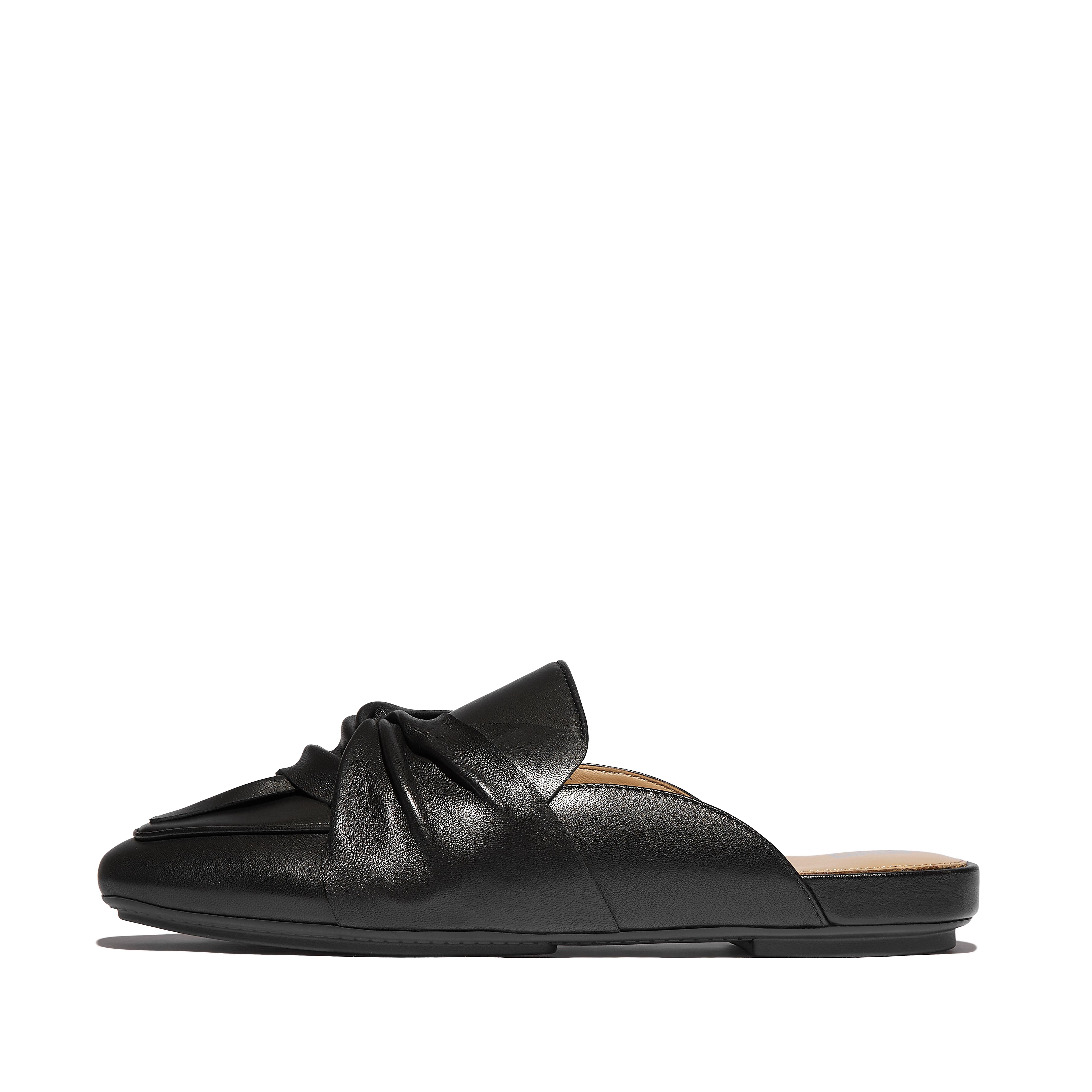 ◆PAES◆ Soft Twist Mule Black Women's Delicato Leather Mules | FitFlop US