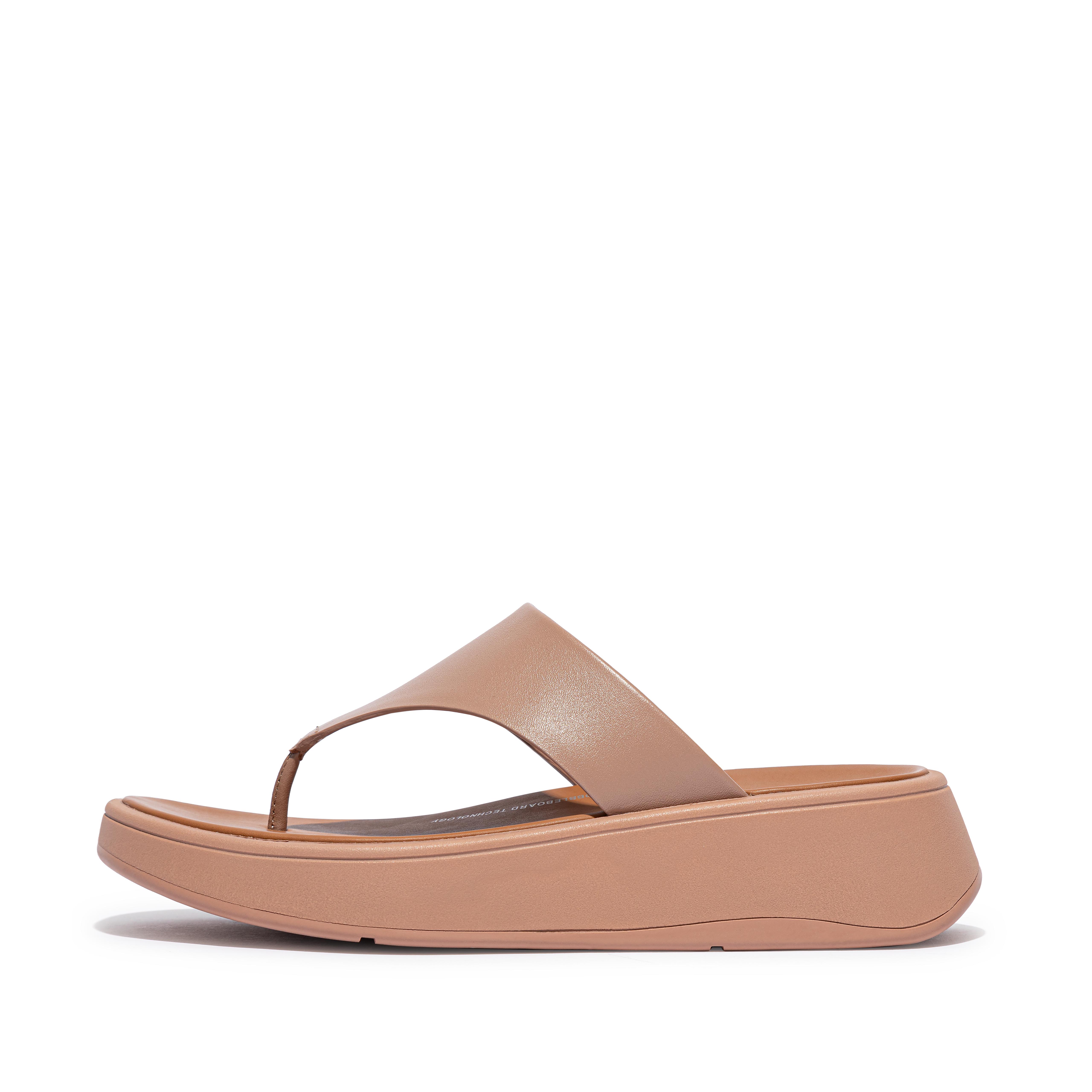 핏플랍 샌들 Fitflop Leather Flatform Toe-Post Sandals,Beige